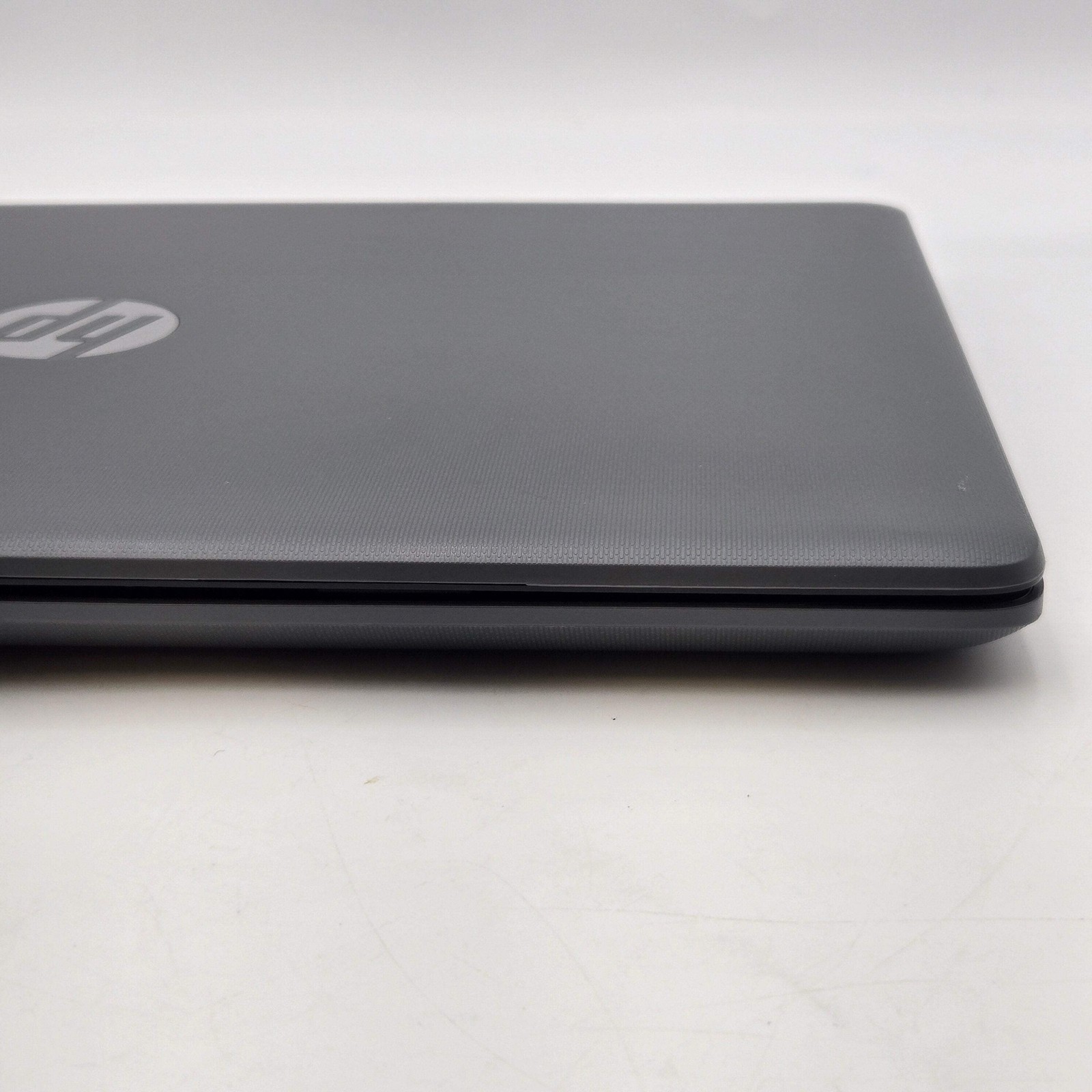 HP Laptop 15-da0046nr 15″ Touch Core i3 7th Gen 8GB RAM 1TB – For Parts *READ*