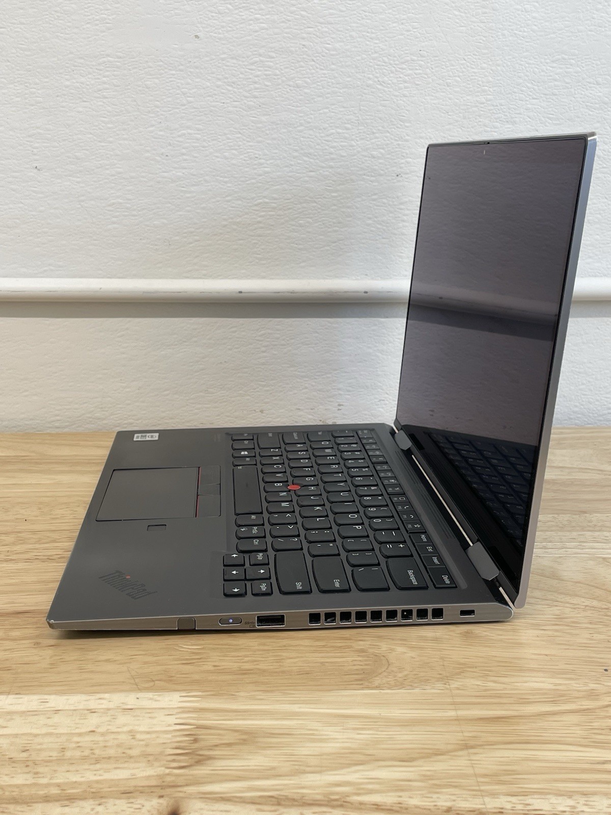 Lenovo ThinkPad X1 Yoga Gen 5 Touch – Core i7-10510U – 16GB RAM 512GB SSD Win11