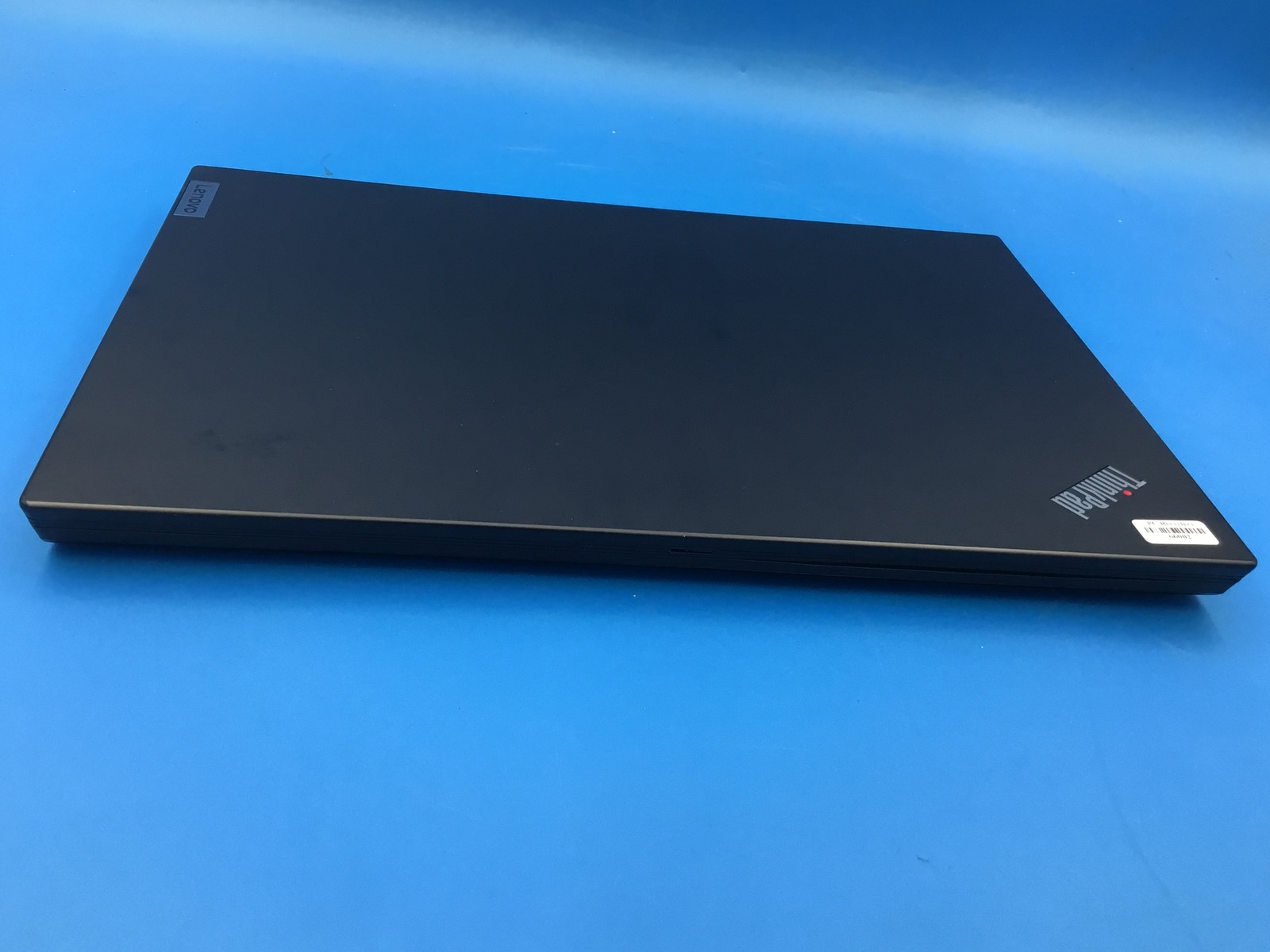 LENOVO THINKPAD T15p GEN 2 15.6″ i7-11800h@2.30 8GB RAM 256SSD BKLIT BT CAM FHD