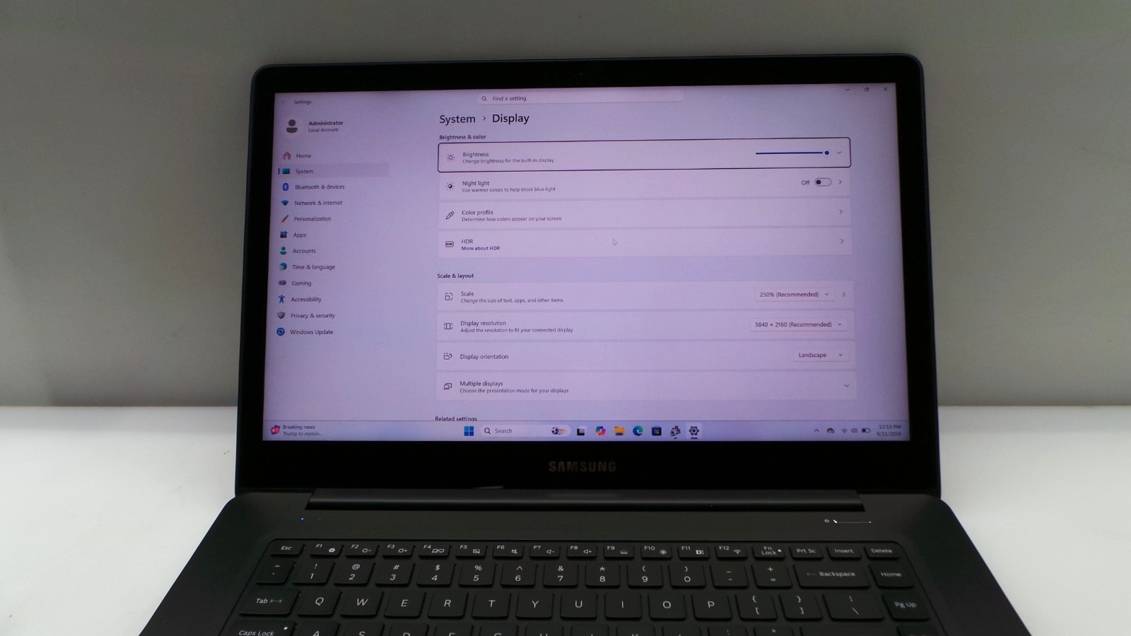 Samsung Notebook NP940Z5L | 15.6″ | i7-6700HQ | 8GB 256GB SSD | Touchscreen