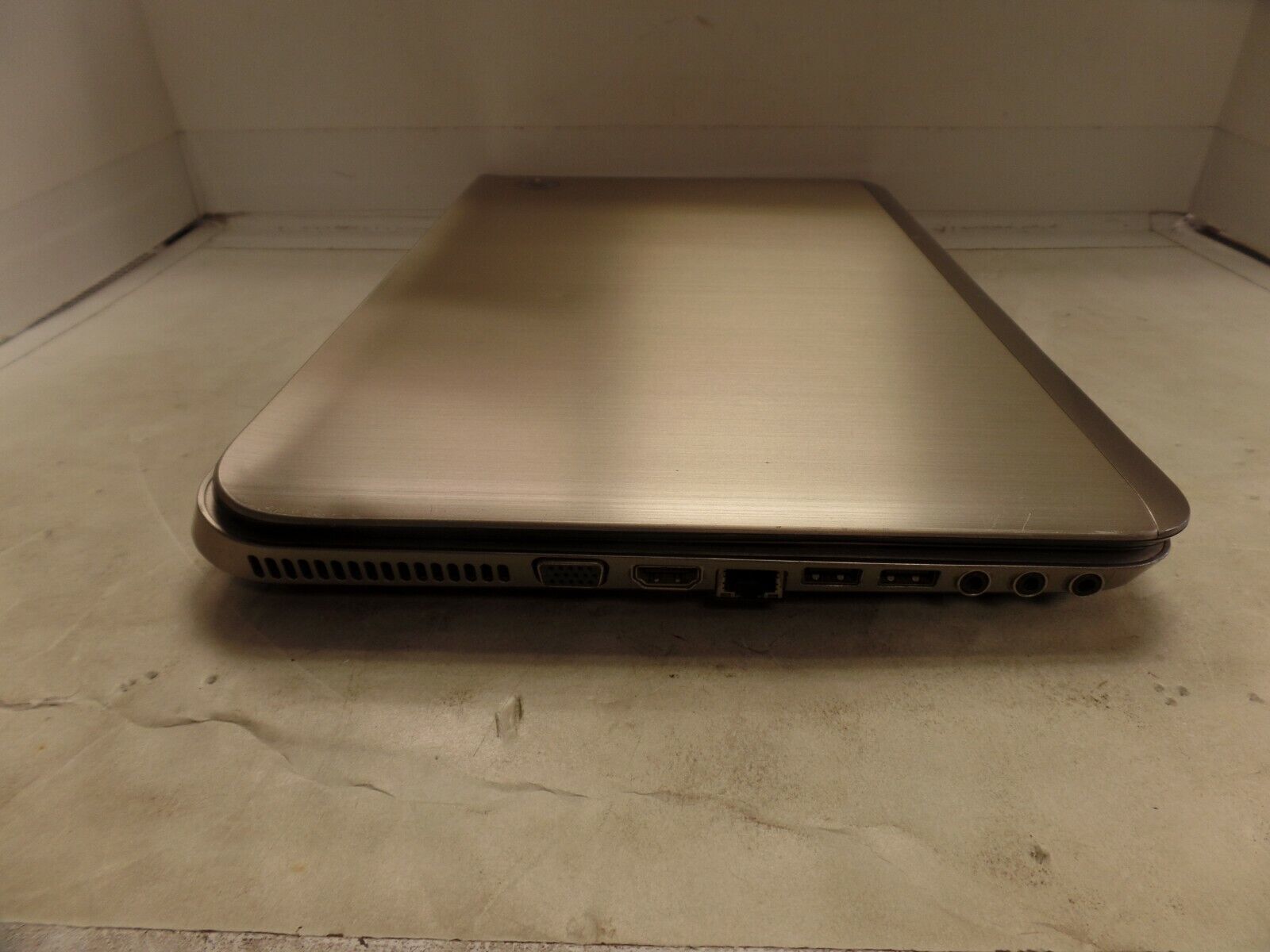 Brushed Aluminum 15.6″ HP Pavilion DV6-6177ee 2GHz i7-2630 6GB 750GB Arabic KYBD