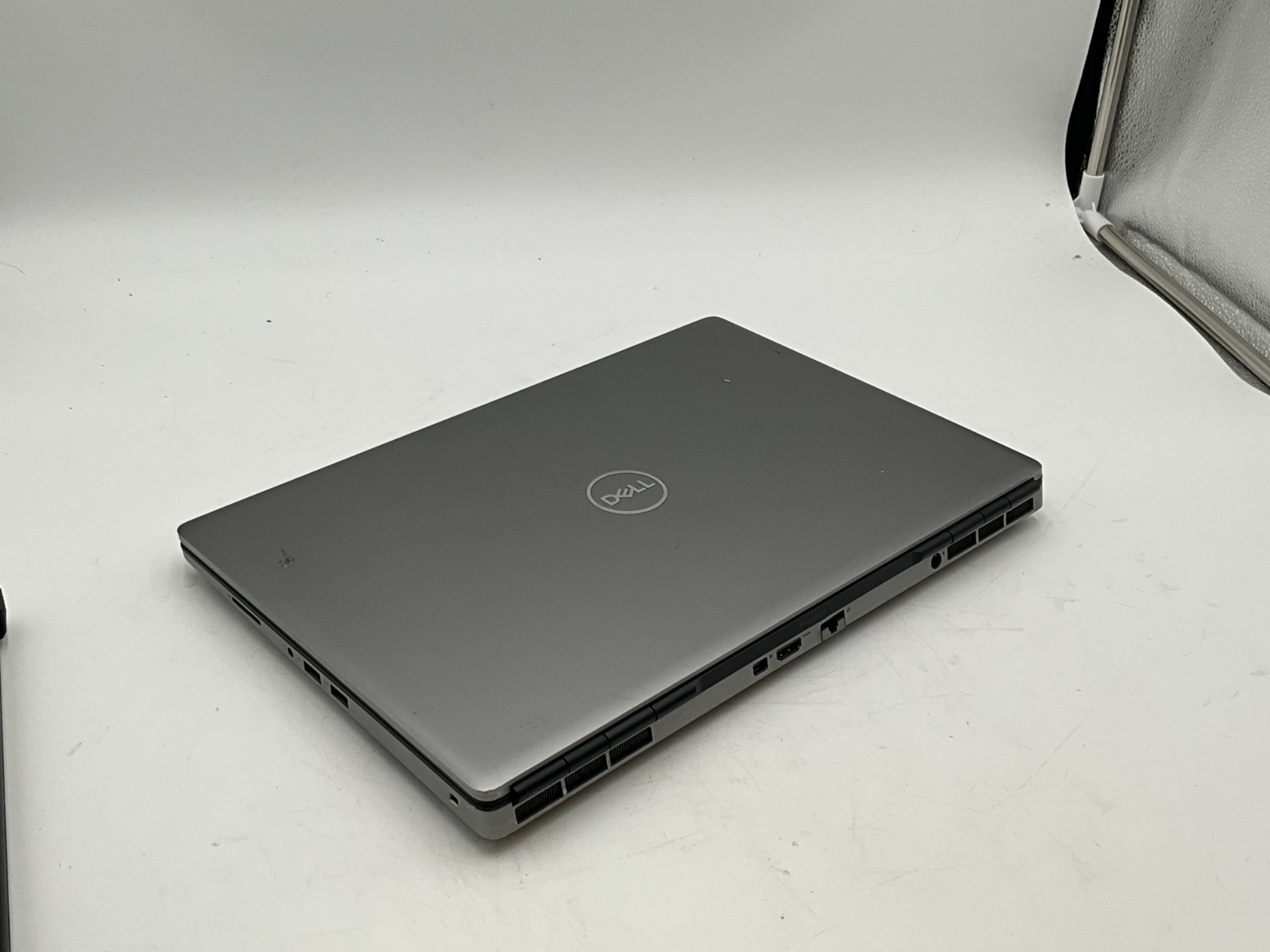 DELL Precision 7560 i7-11850H 2.50g 32GB 1tb T1200 15.6″ WIN11 Laptop 8KRF2J3