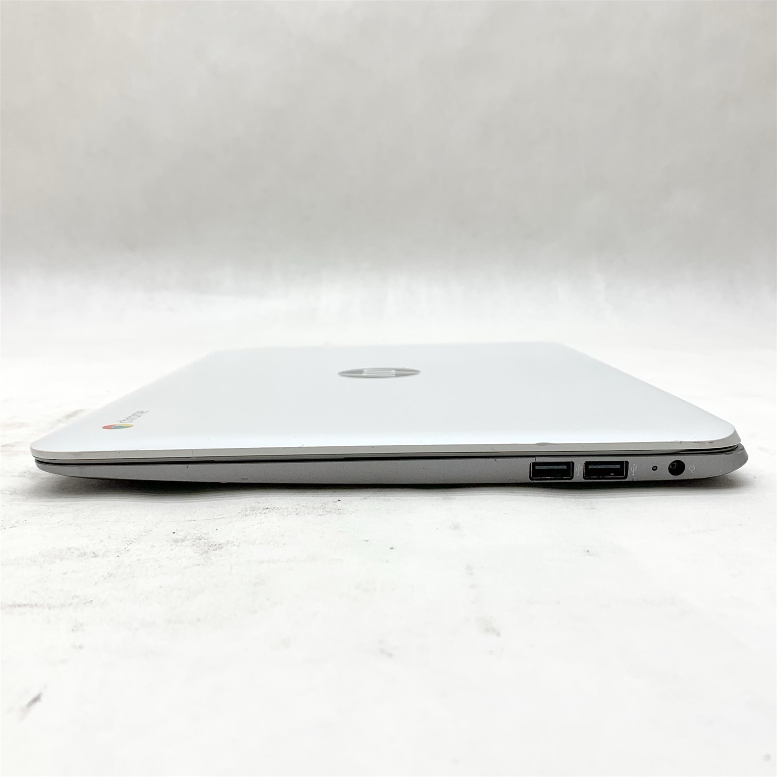 HP Chromebook 14-AK041DX 14″ Intel Celeron N2840 2.16GHz 4GB 16GB eMMC ChromeOS