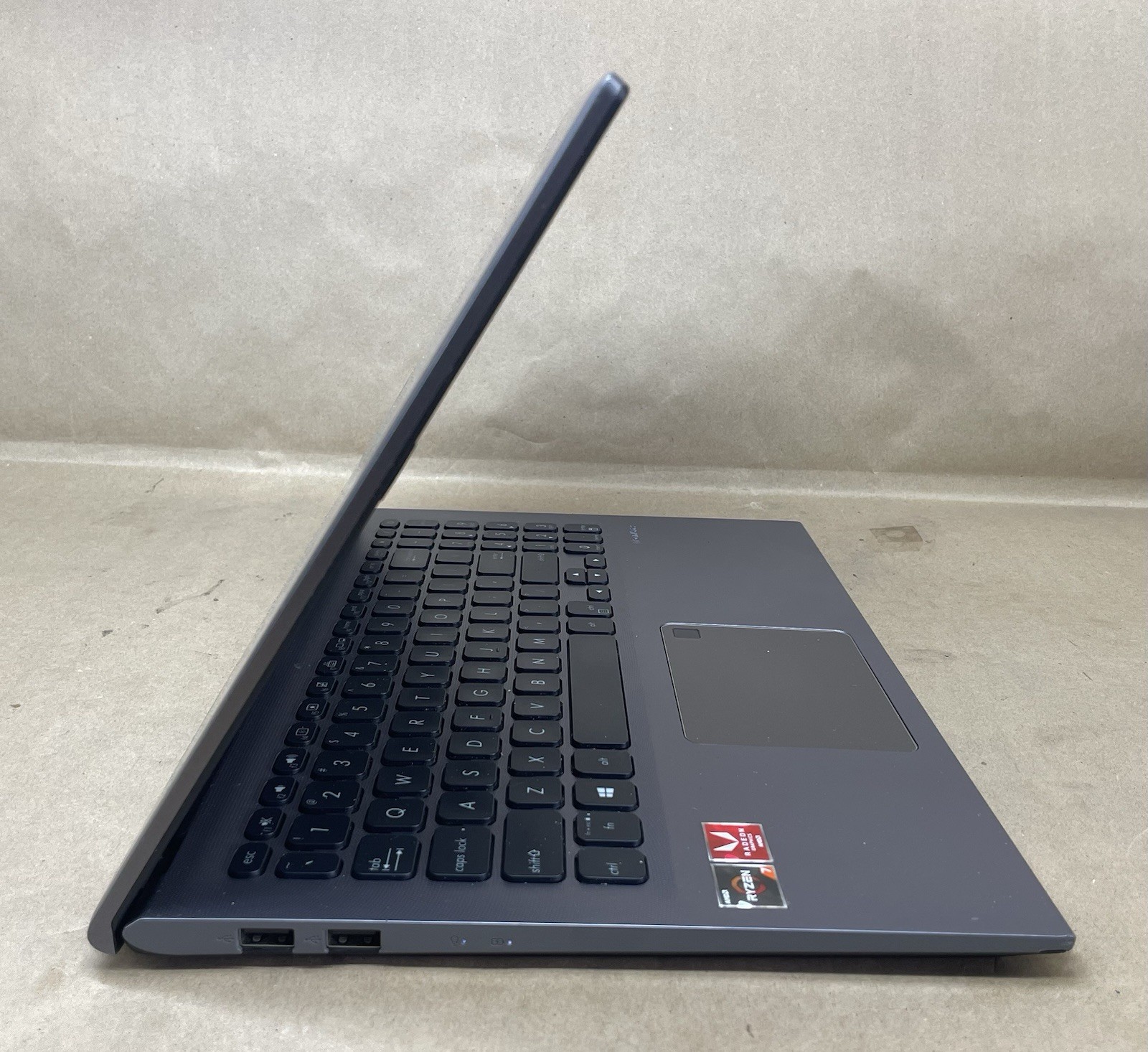 Asus VivoBook 15 F512D AMD Ryzen 7 5700U 4GB RAM NO SSD/HDD/OS