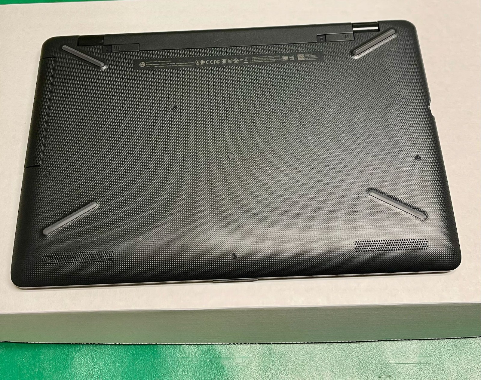HP 15.6″ AMD A12-9720P R7 Series 8GB 500GBHDD Non Touch WIN 10 HOME