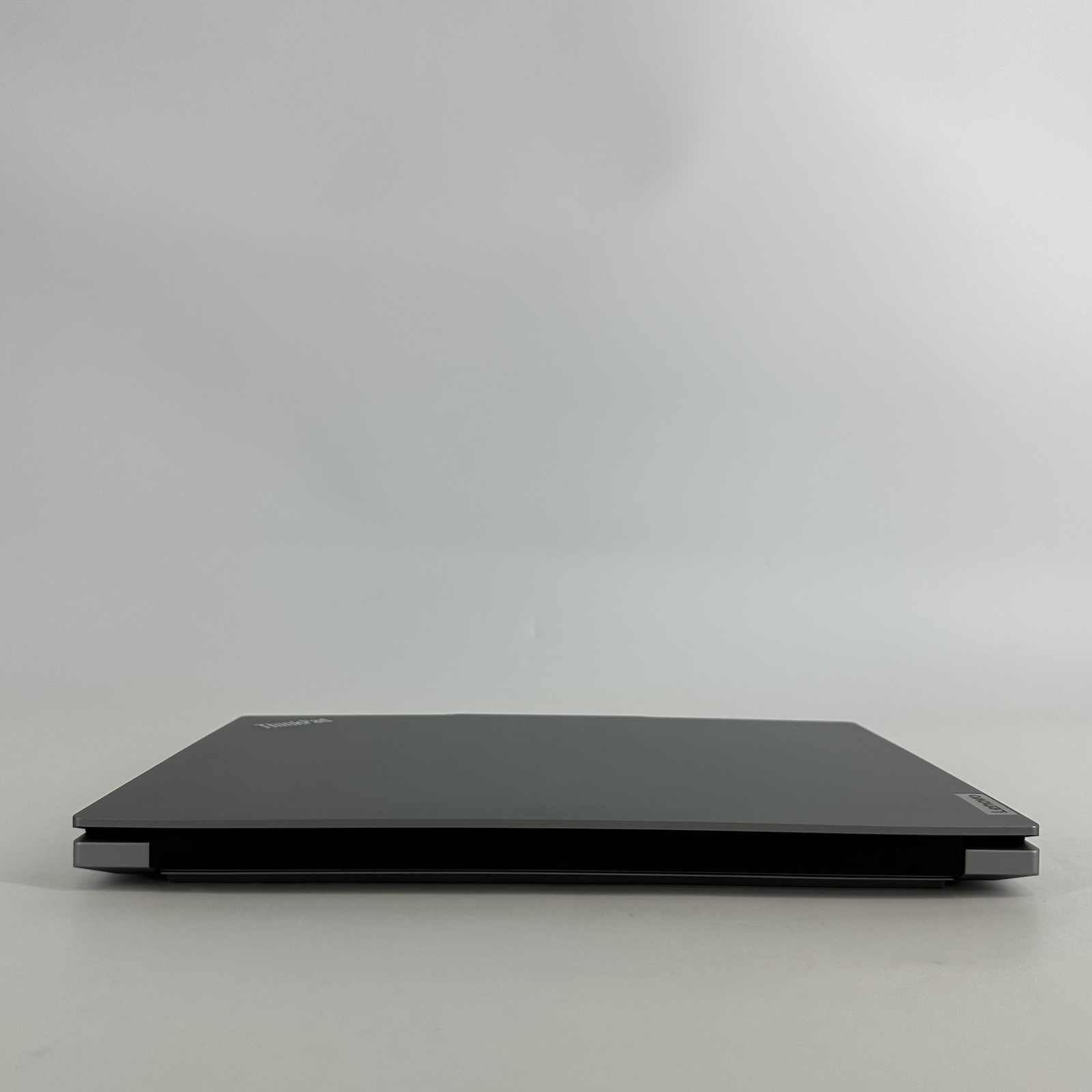 Lenovo ThinkPad E14 Gen 5 Gray FHD+ 1.7 GHz i7-1355U 24GB 512GB SSD Excellent