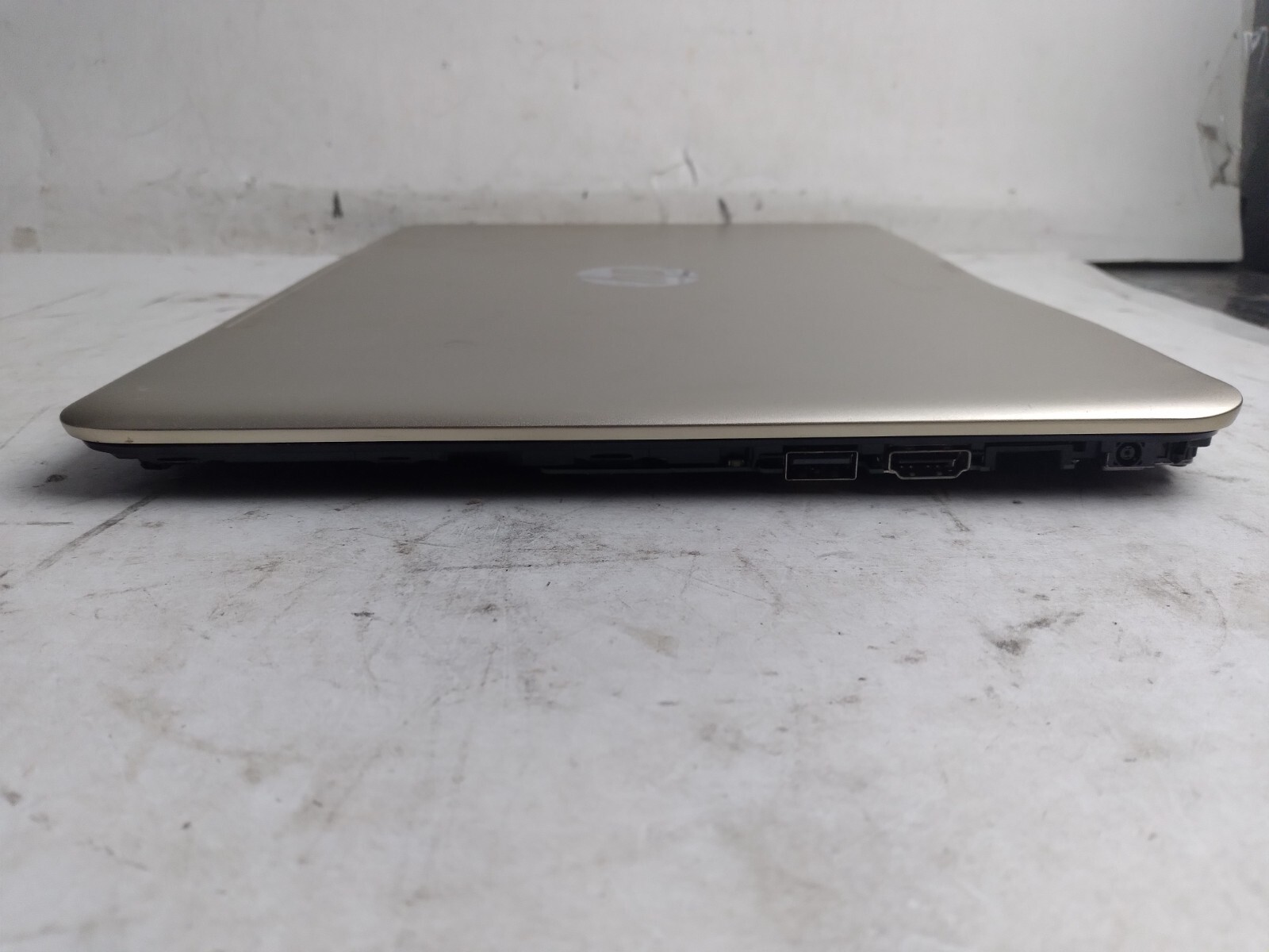 HP Pavilion w/i3-6100U, 4GB RAM, 13.2″ Laptop for Parts #2295