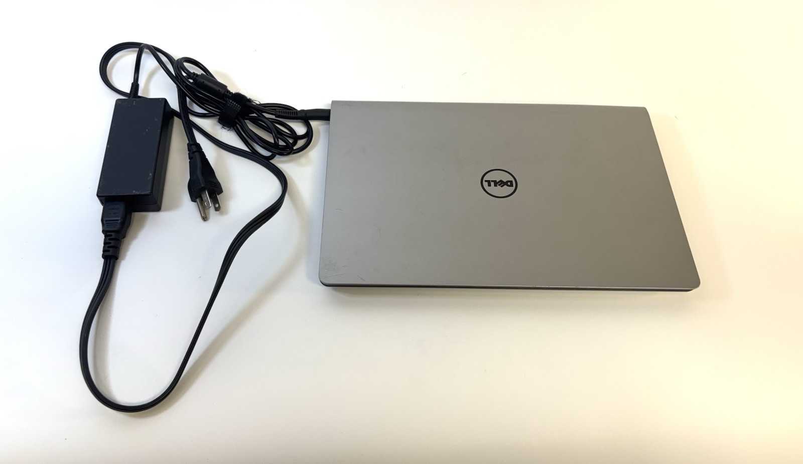 Dell Inspiron 3135 Laptop AMD A6 11.6” Not Working For Parts Repair w/ Charger