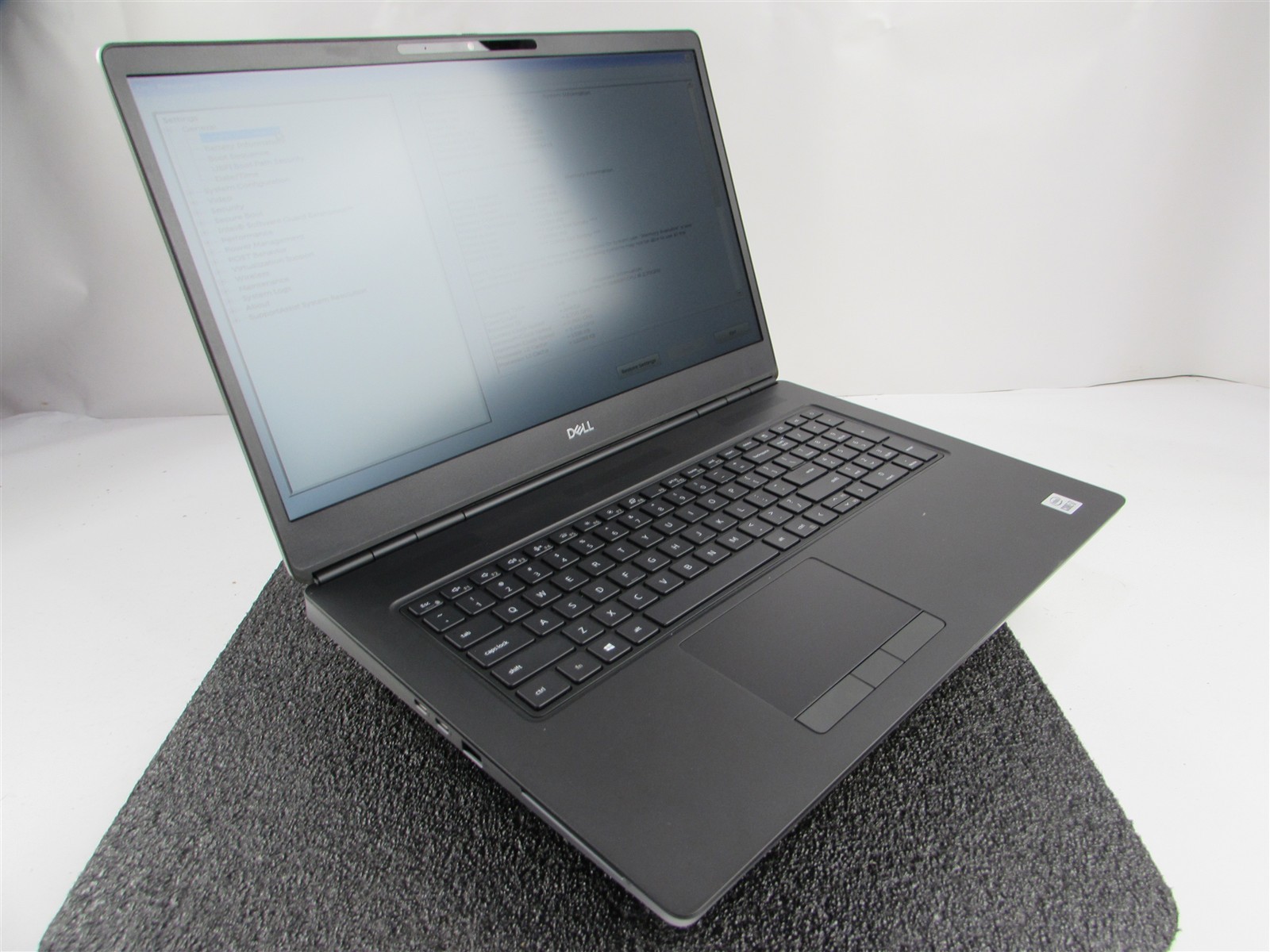 DELL PRECISION 7750 1920X1080 FHD I7-10850H 1TB 32GB RAM RTX 4000 WIN 11 PRO