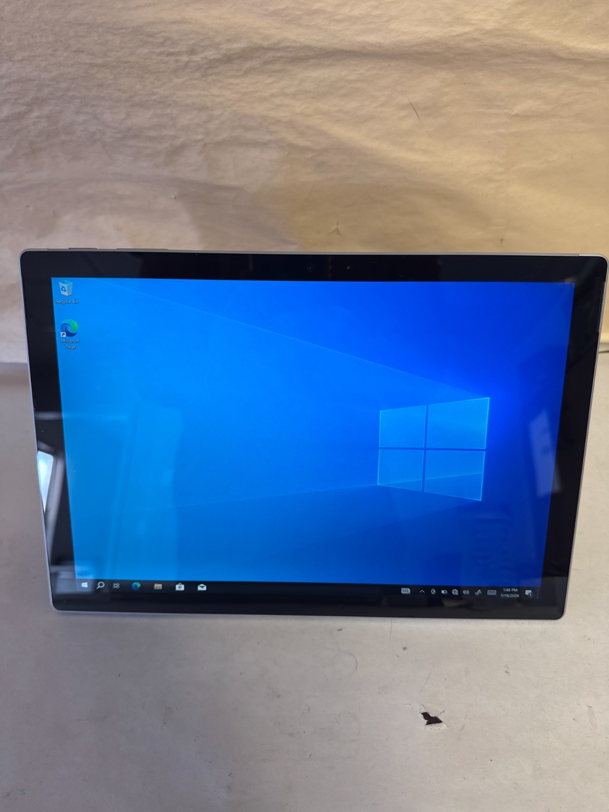 Surface Pro 5 i5-7300U 2.60GHz 8GB RAM 128GB M.2 Win 10 Pro