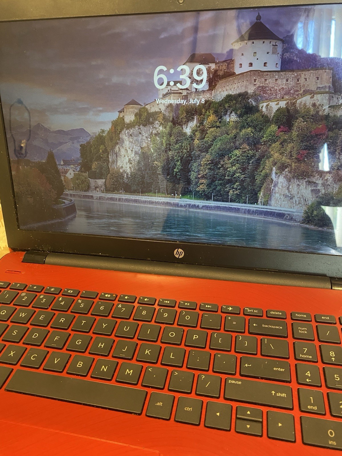 HP Notebook Laptop 3168NGW Model – Works- Turns On- Loads And Loads- For Parts