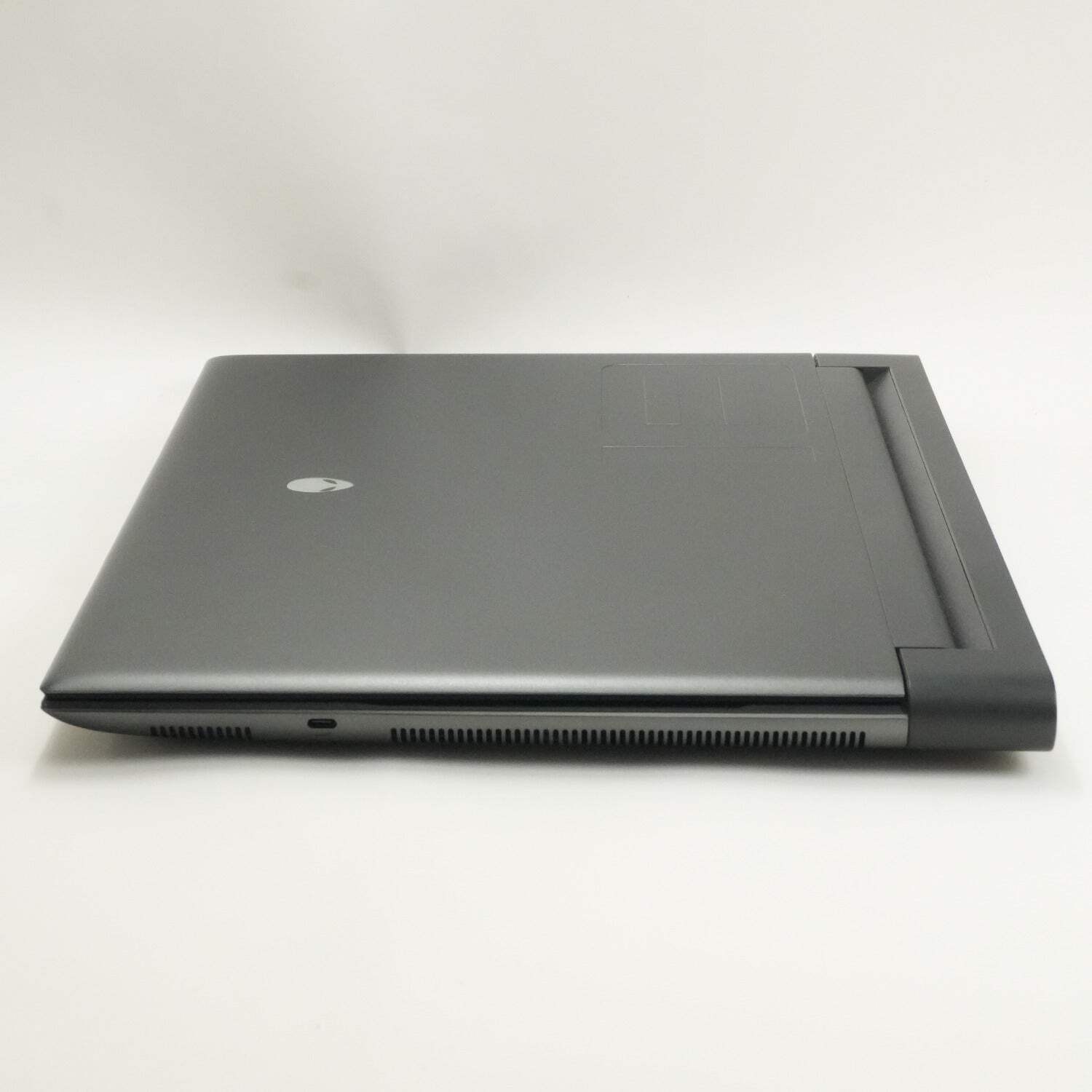 Alienware M18 R1 18″ Ryzen 9 7845HX 3.0GHz 32GB RAM 1TB SSD GeForce RTX 4070