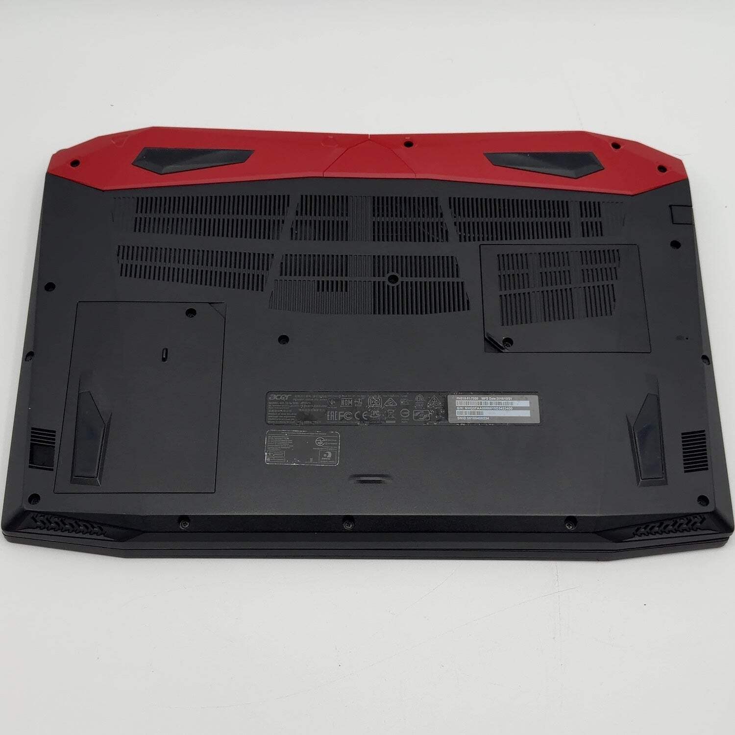 Acer Predator Helios 300 14″ i7-8750H 16GB RAM 256GB SSD 1TB HDD GTX 1060