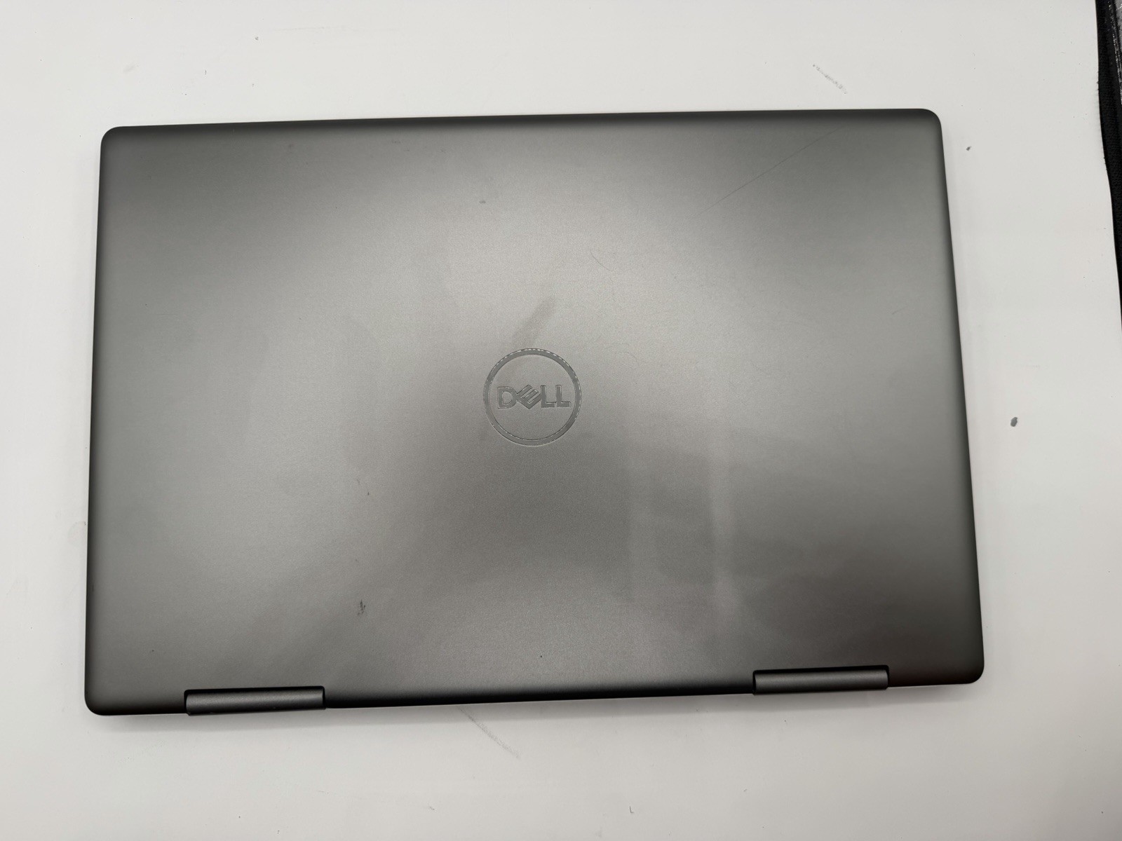 Dell 7573 (i7 @ 1.8ghz)(16gb Ram)(256 NVMe)(2in1) Inspiron 7573