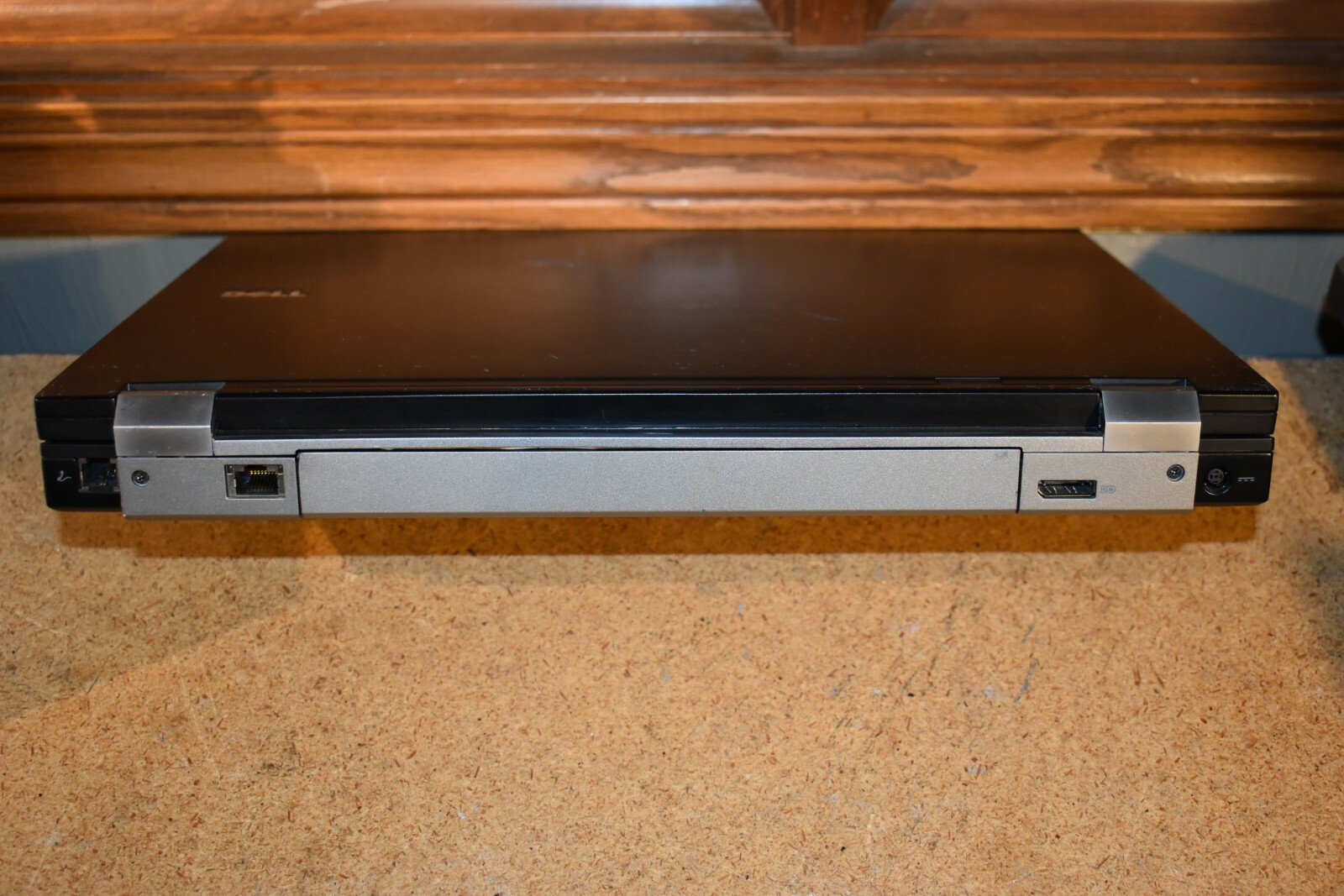 Dell Latitude E6500 P8600 2.4GHz 4GB RAM 320GB HDD WUXGA 1920×1200 Windows XP
