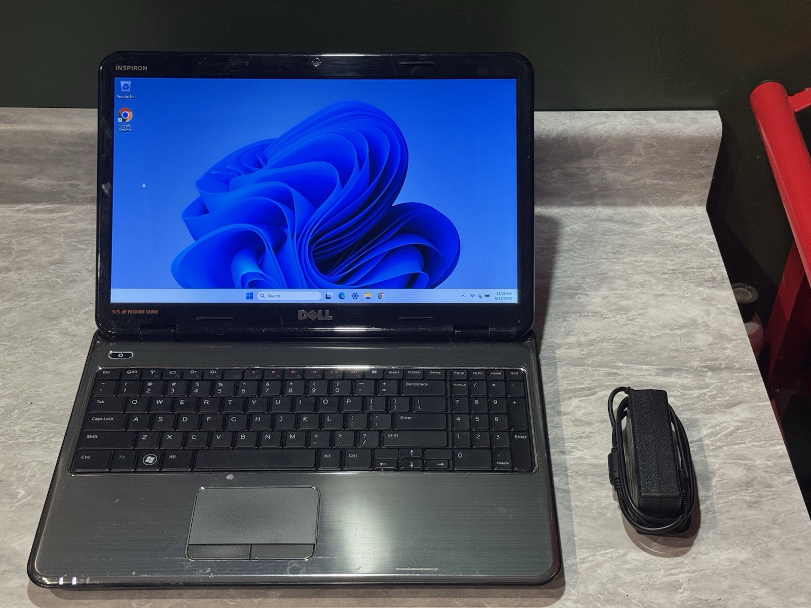Dell Inspiron N5010 Laptop Intel Core i3-380M 2.53GHz 8gb RAM 500gb SSHD Win 11