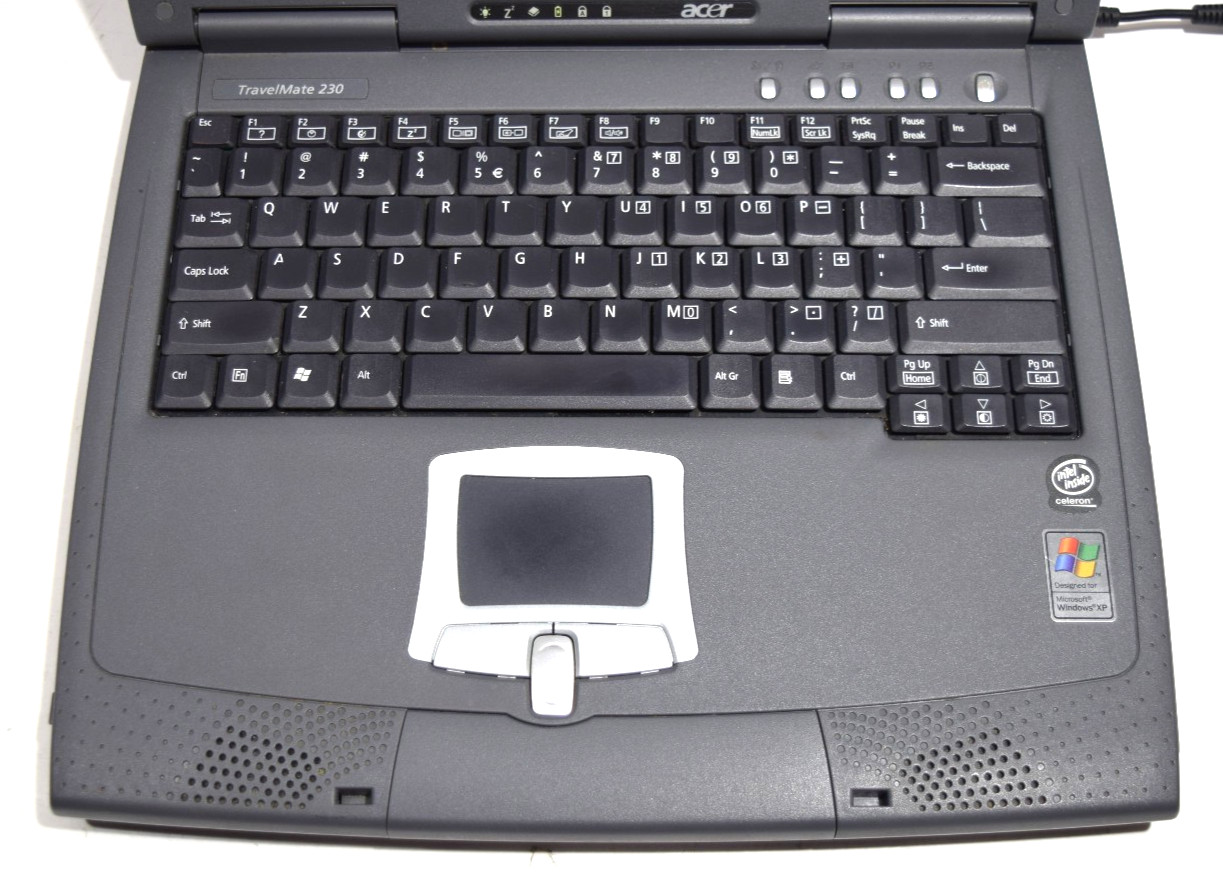 Acer TravelMate 230 Laptop 2003 2.0GHz 1GB RAM/60GB HDD/DVD/Floppy/XP SP3