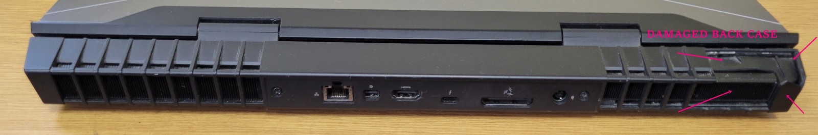 Dell Alienware 17 R5 P31E i9-8950HK 2.90GHz 32GB 256GB NVMe Gtx 1080 No OS/HDD