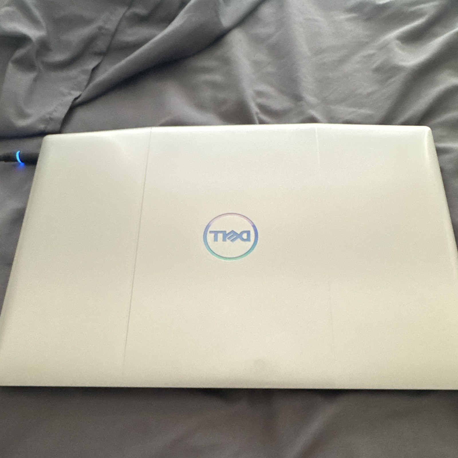 Dell G5 SE 15.6″ Gaming Laptop Ryzen 5 4000 16GB 512GB SSD Radeon RX W11 Silver