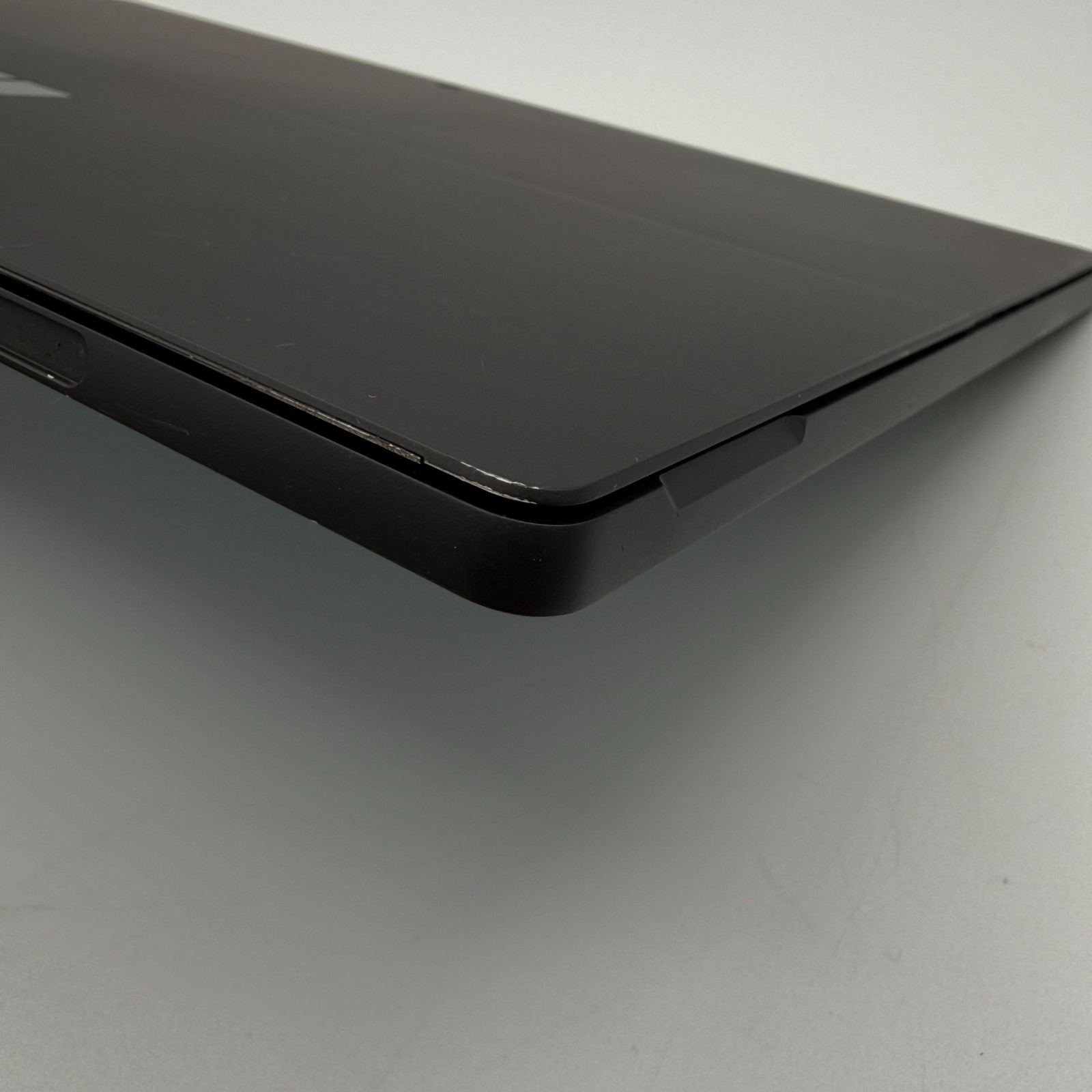 Microsoft Surface Pro 6 1796 i5-8350U 8GB RAM 256GB SSD 12.3″ Win11 Pro Tablet