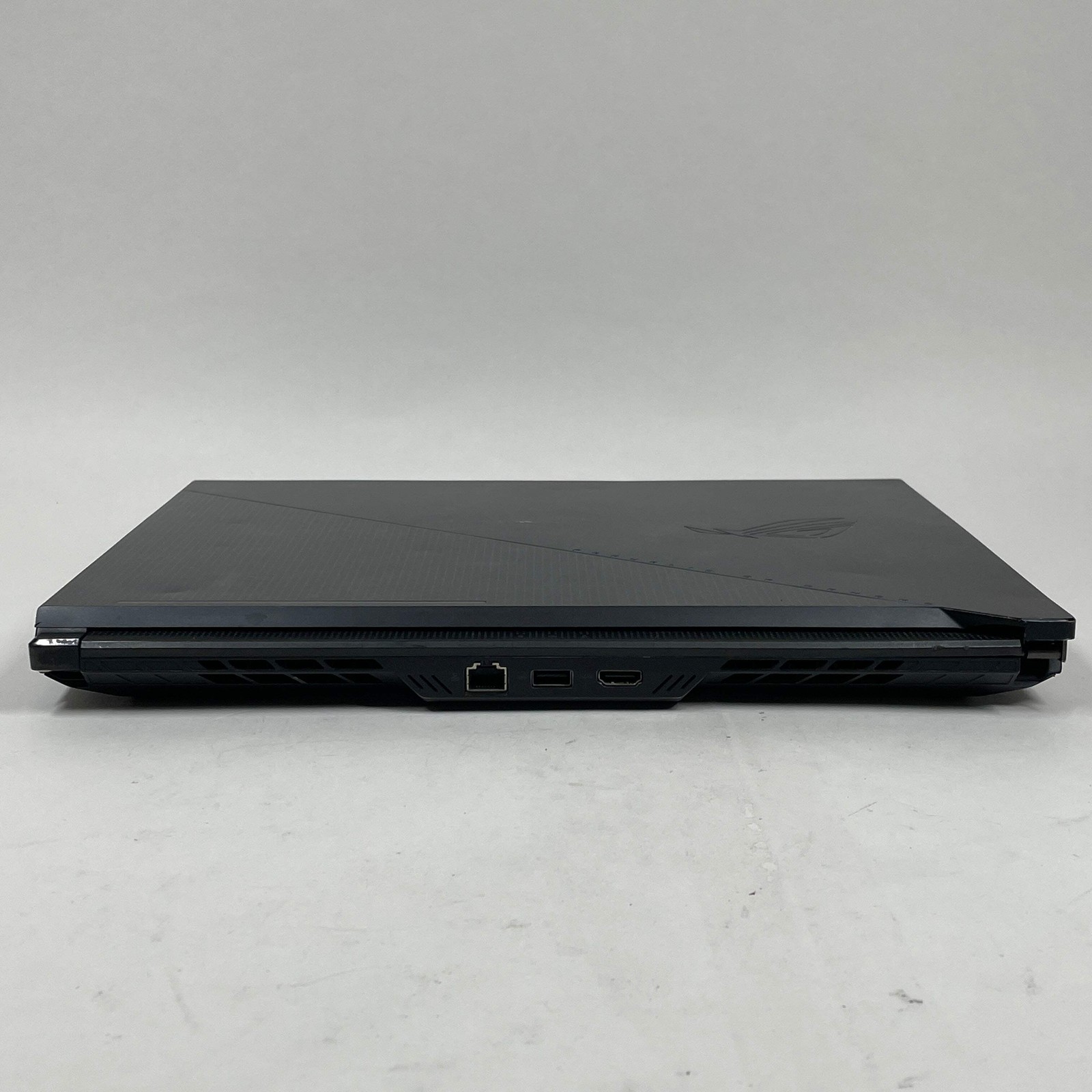 Asus ROG Zephyrus Duo 16 GX650 16″ Ryzen 9 6900HX 3.3GHz 32GB RAM 1TB SSD GeForc