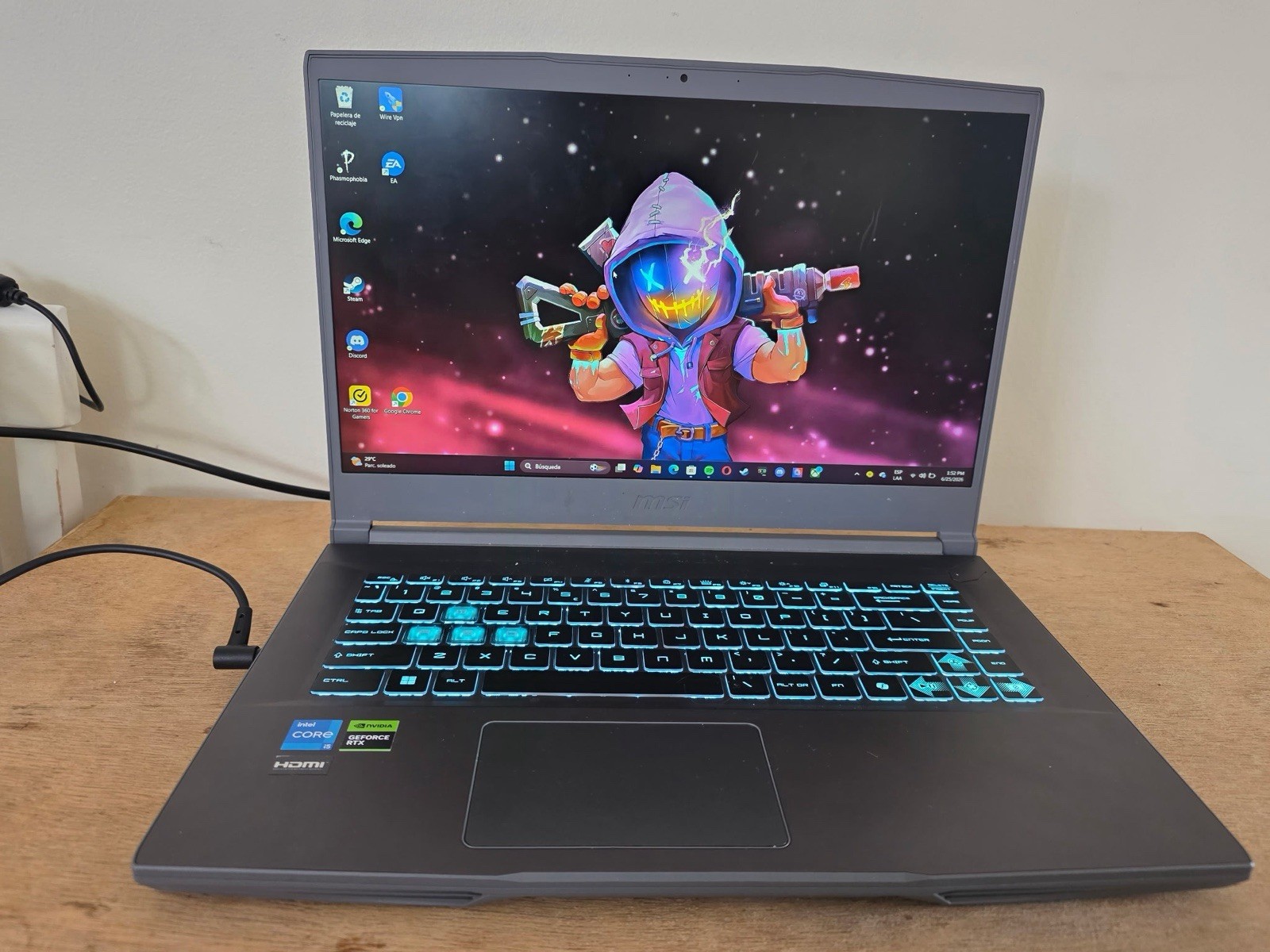 MSI Thin 15 Laptop para Juegos de 15.6″, 144Hz, Intel Core i5-13420H, NVIDIA GeF