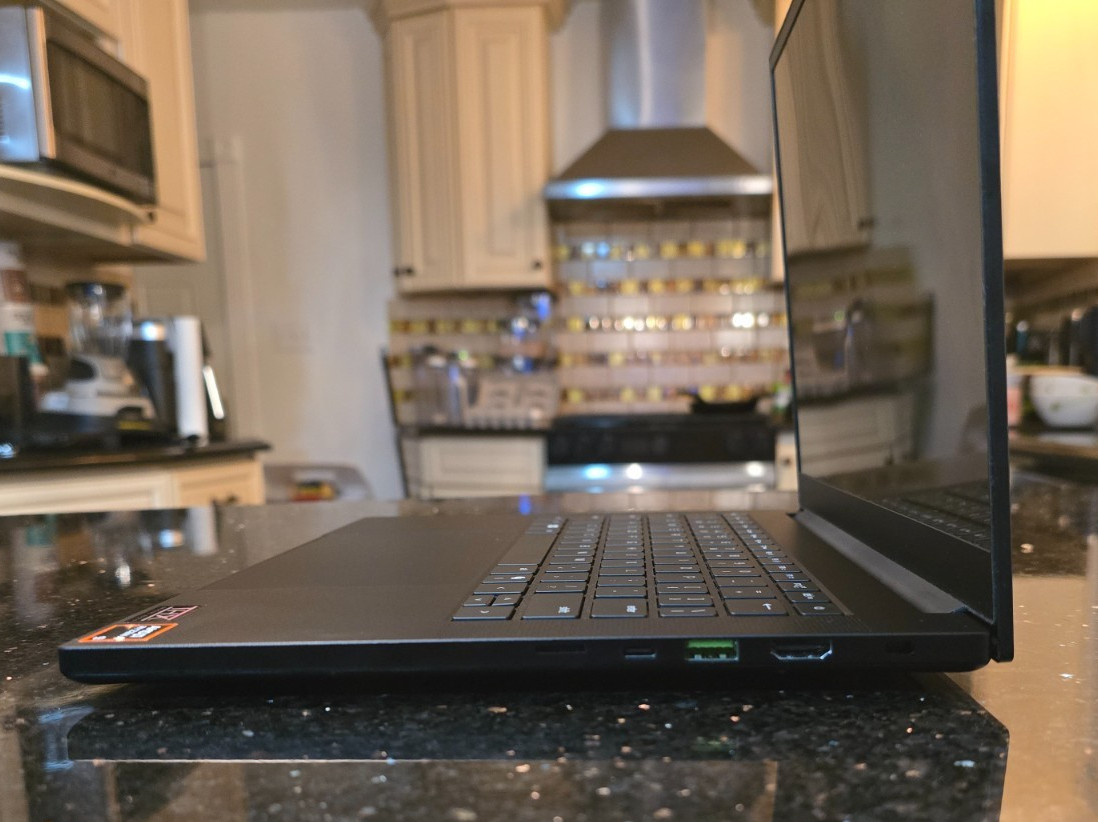Razer Blade 14 (2025) RTX 5060 | 16GB RAM | 1TB SSD | Excellent Condition + Box