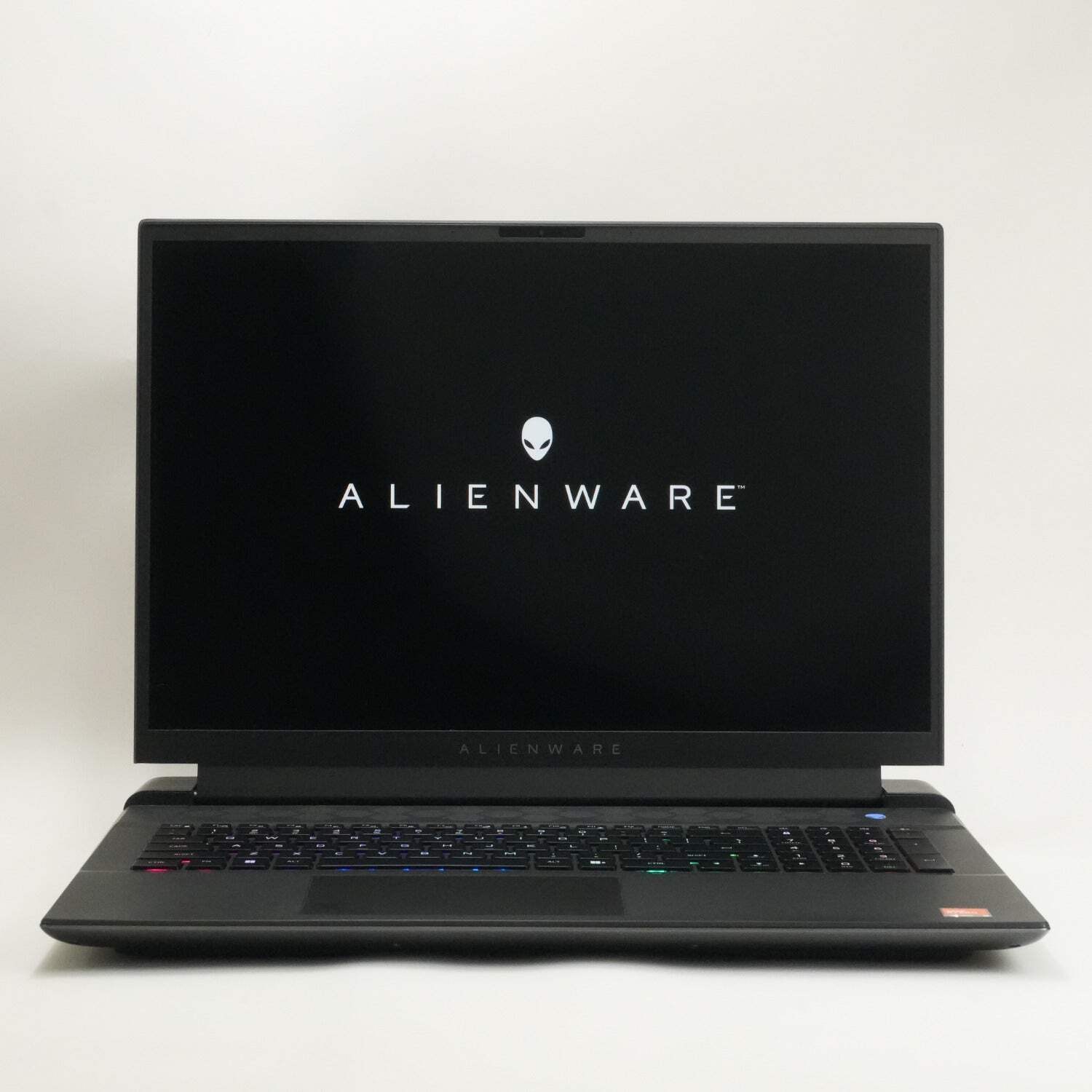 Alienware M18 R1 18″ Ryzen 9 7845HX 3.0GHz 32GB RAM 1TB SSD GeForce RTX 4070