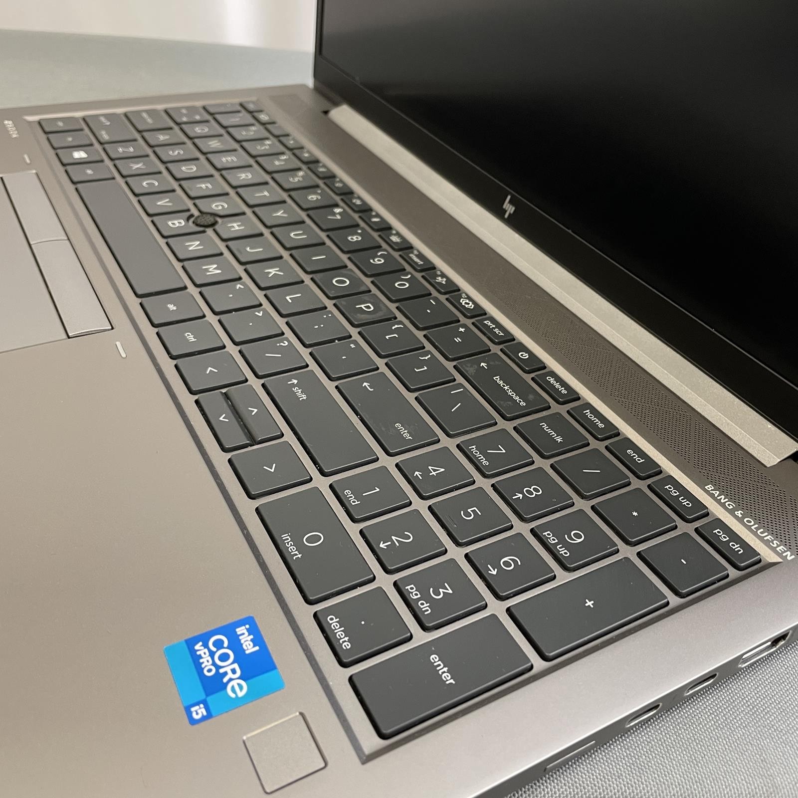 HP ZBook Firefly 15 G8 FHD, Core i5-1145G7, 16GB RAM, 256GB NVMe (See Photos)