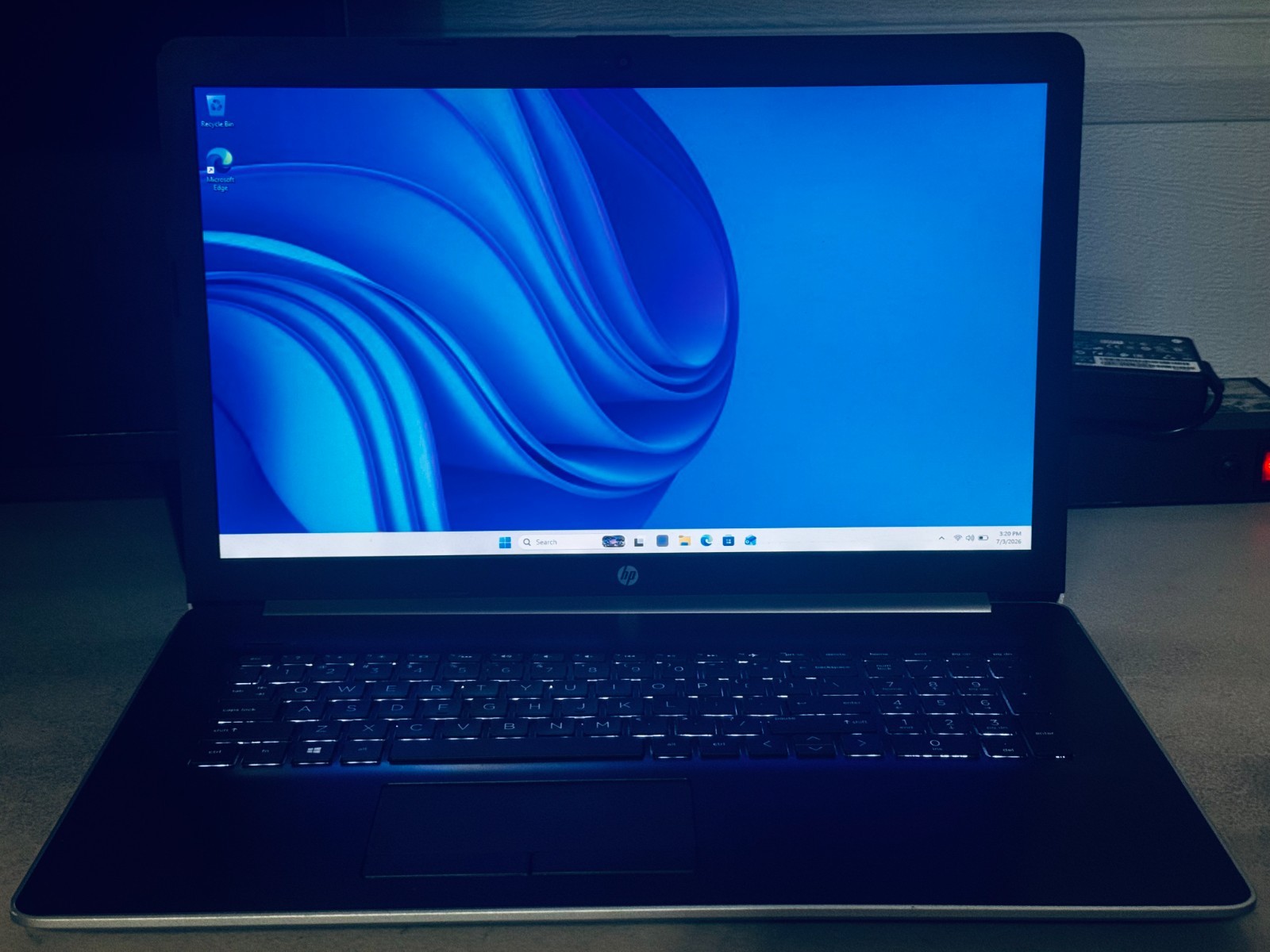 HP 17″ Laptop-Intel i7 7500U-8GB RAM-1TB HDD WIN 11-8GB RAM