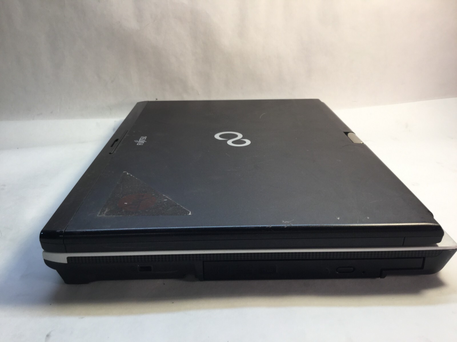 Fujitsu Lifebook T900 13″ Intel Core i5-M520- BOOTS TO BIOS/ DISPLAY DAMAGE -MZ