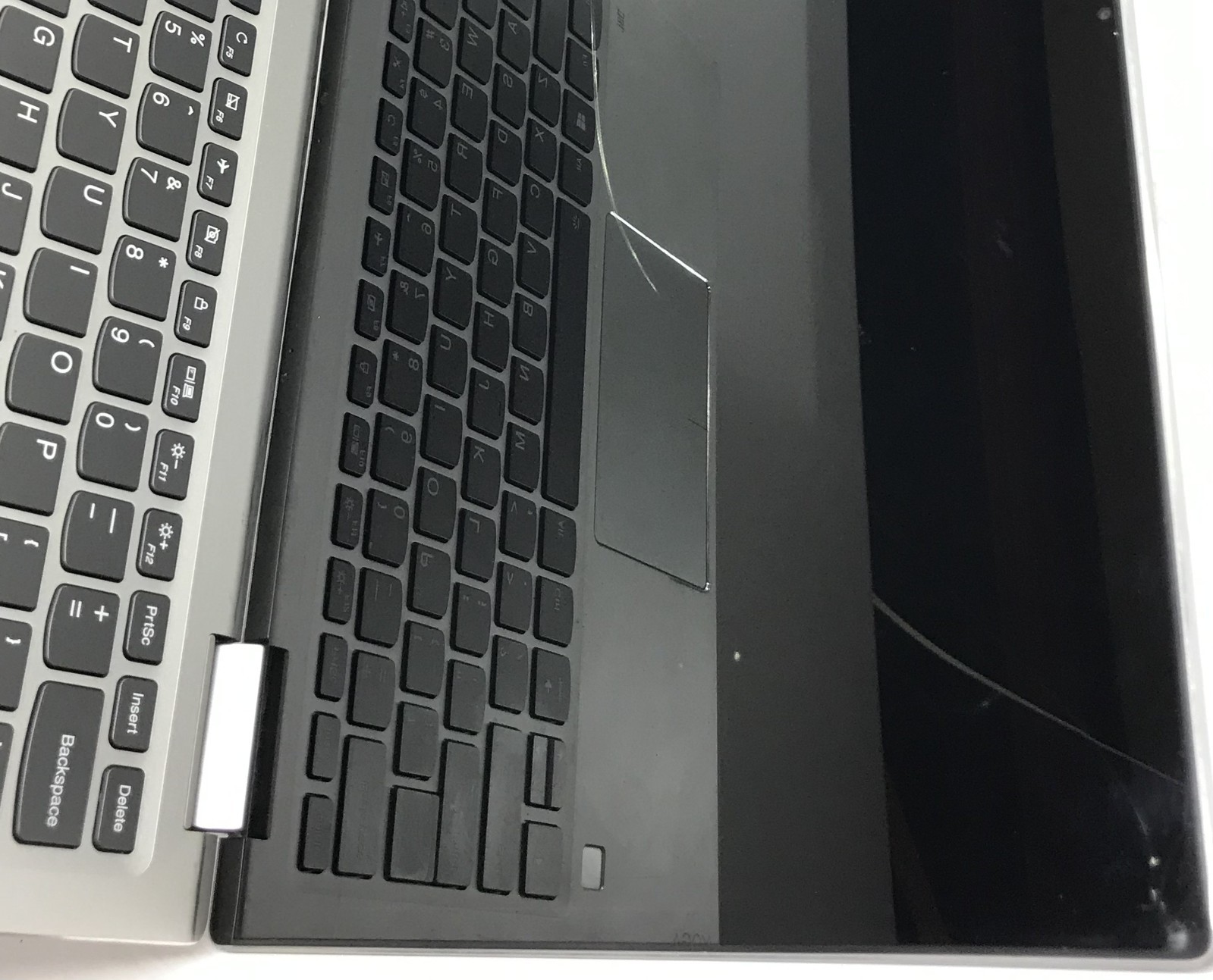 LENOVO YOGA 720-131KB i5-8250U@1.60GHz 8GB RAM 256GB NVMe W11H *READ