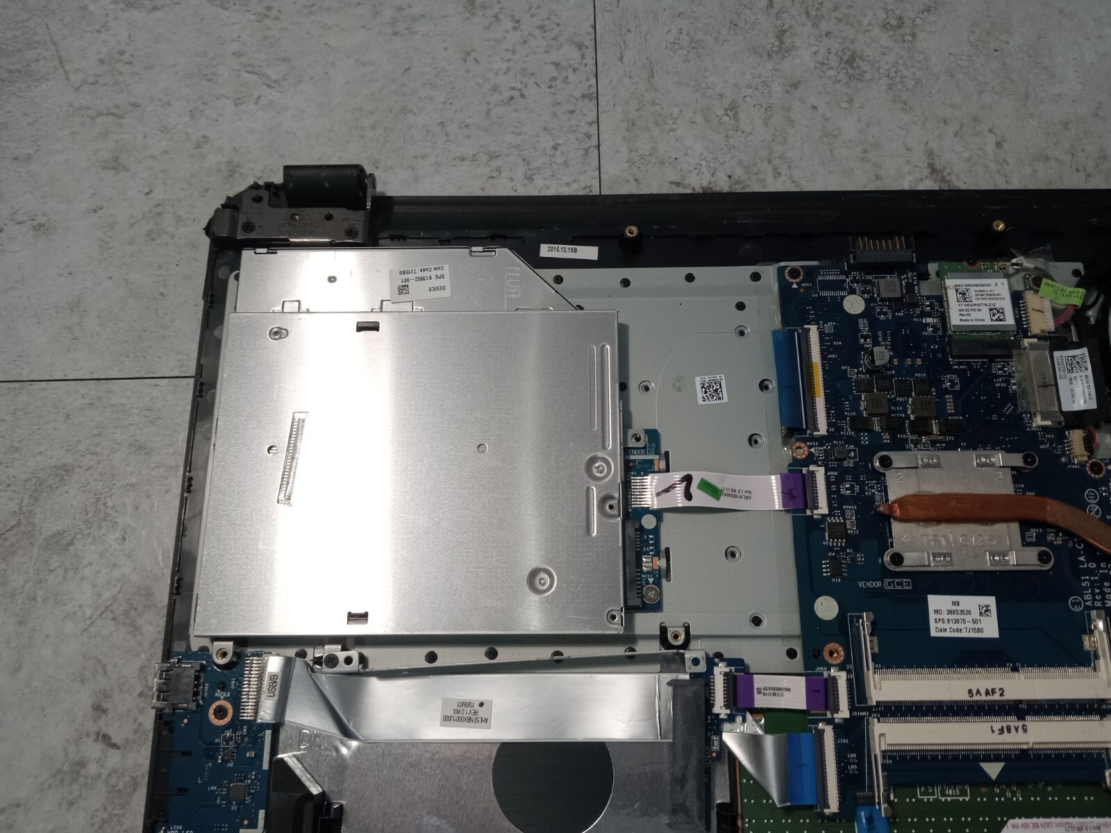 HP Notebook 15-AF141DX 15.6″ Laptop AMD A8-7410 Radeon R5 Graphics *READ -FM