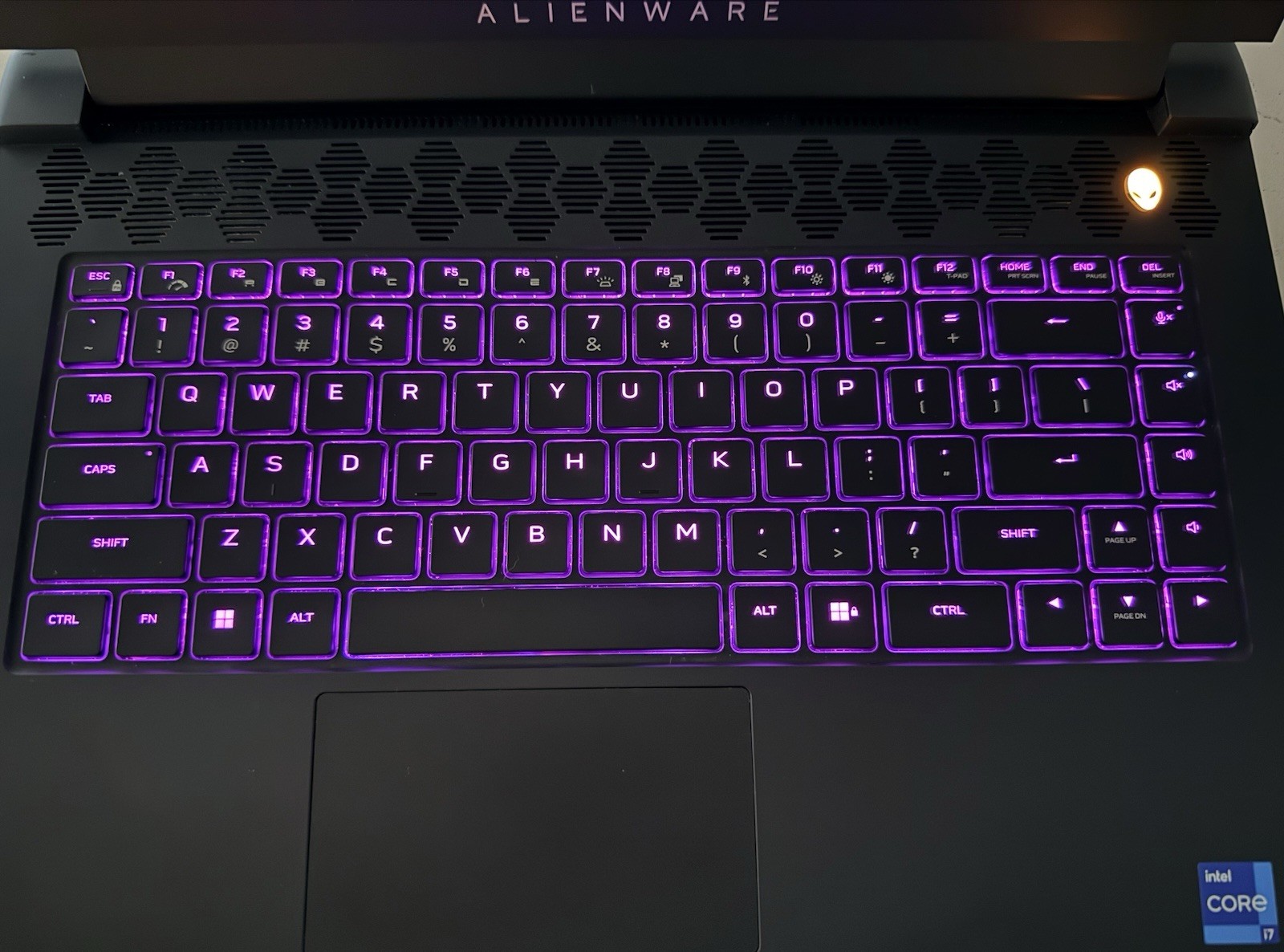 Alienware Gaming Laptop M15 R7 15.6″ QHD, i7-12700H, RTX 3060, 240Hz, 16GB RAM