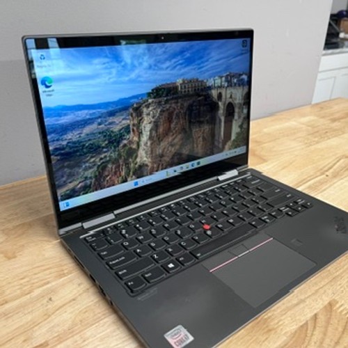 Lenovo ThinkPad X1 Yoga 5th Gen 13.3″ TOUCHSCREEN Laptop i7, 256GB SSD, W11