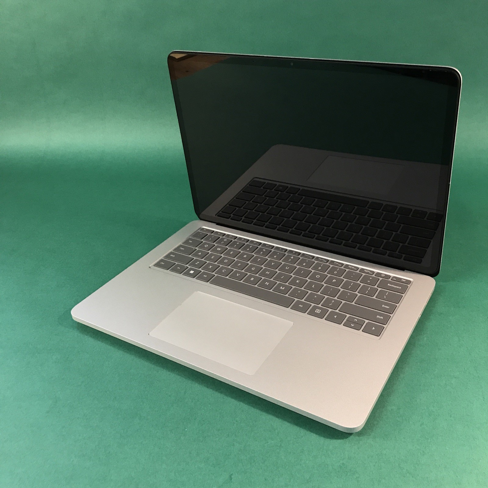 Microsoft Surface Laptop Studio 1964 i7-11370H 32GB RAM 2TB NVME RTX 3050 W11Pro