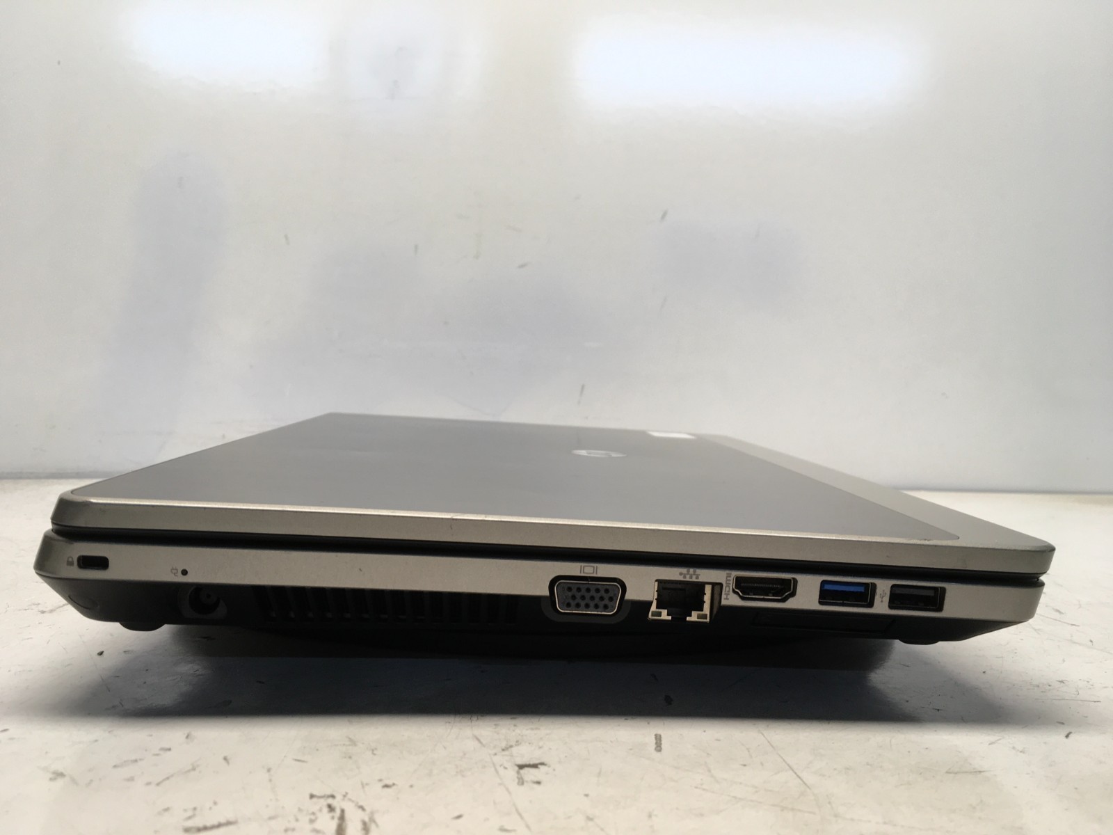 HP ProBook 4530S Intel i3-2330M 2.2GHz 4 GB NO HDD