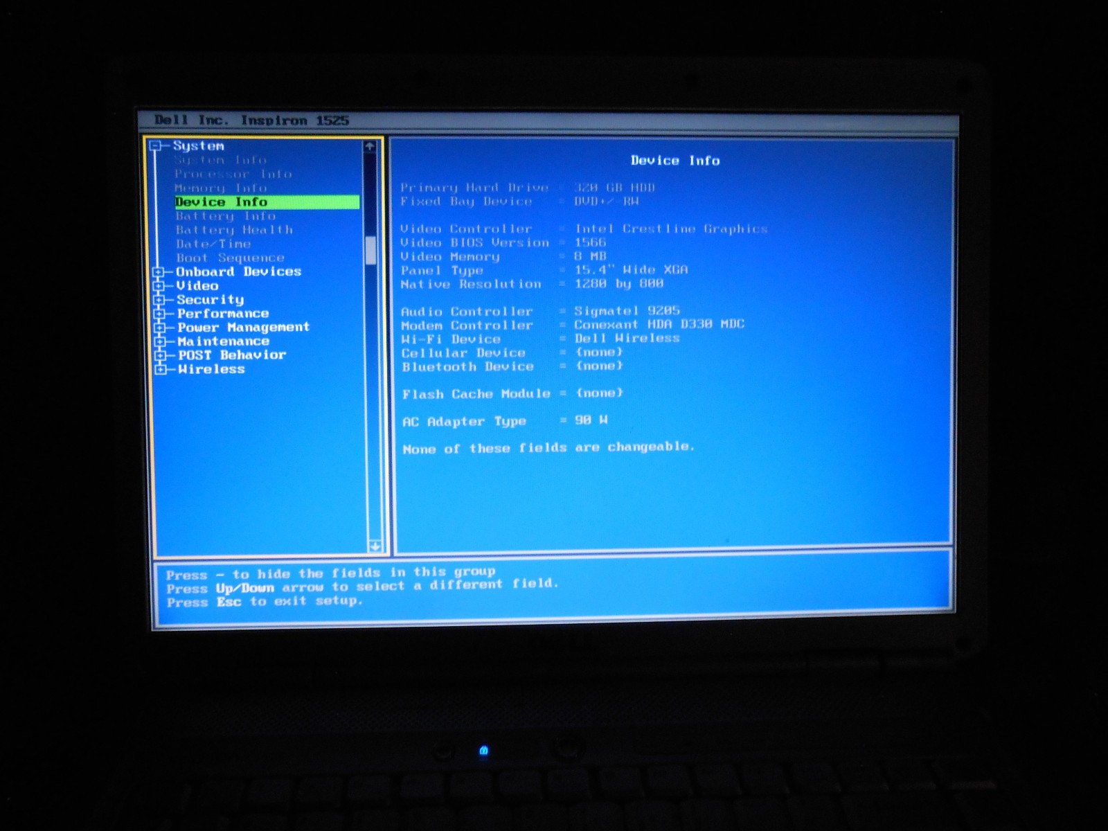 Pink Dell Inspiron 1525 15.4in. (320GB, Intel Core 2 , 2GHz,2GB) Notebook/Laptop