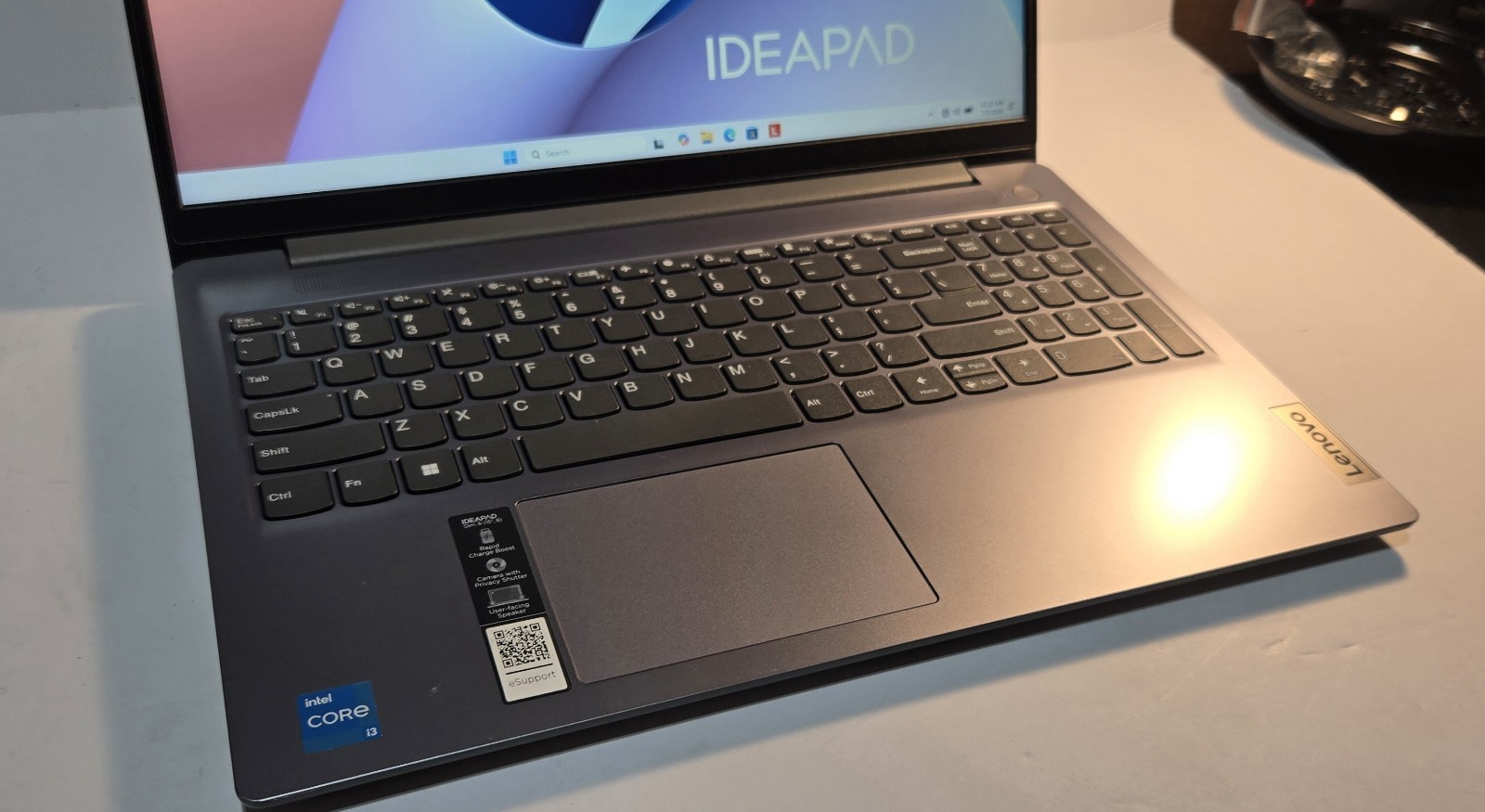 Lenovo IdeaPad Slim 3 15IAN8 15.6″ FHD Intel Core i3-N305 8GB RAM 128GB SSD Win