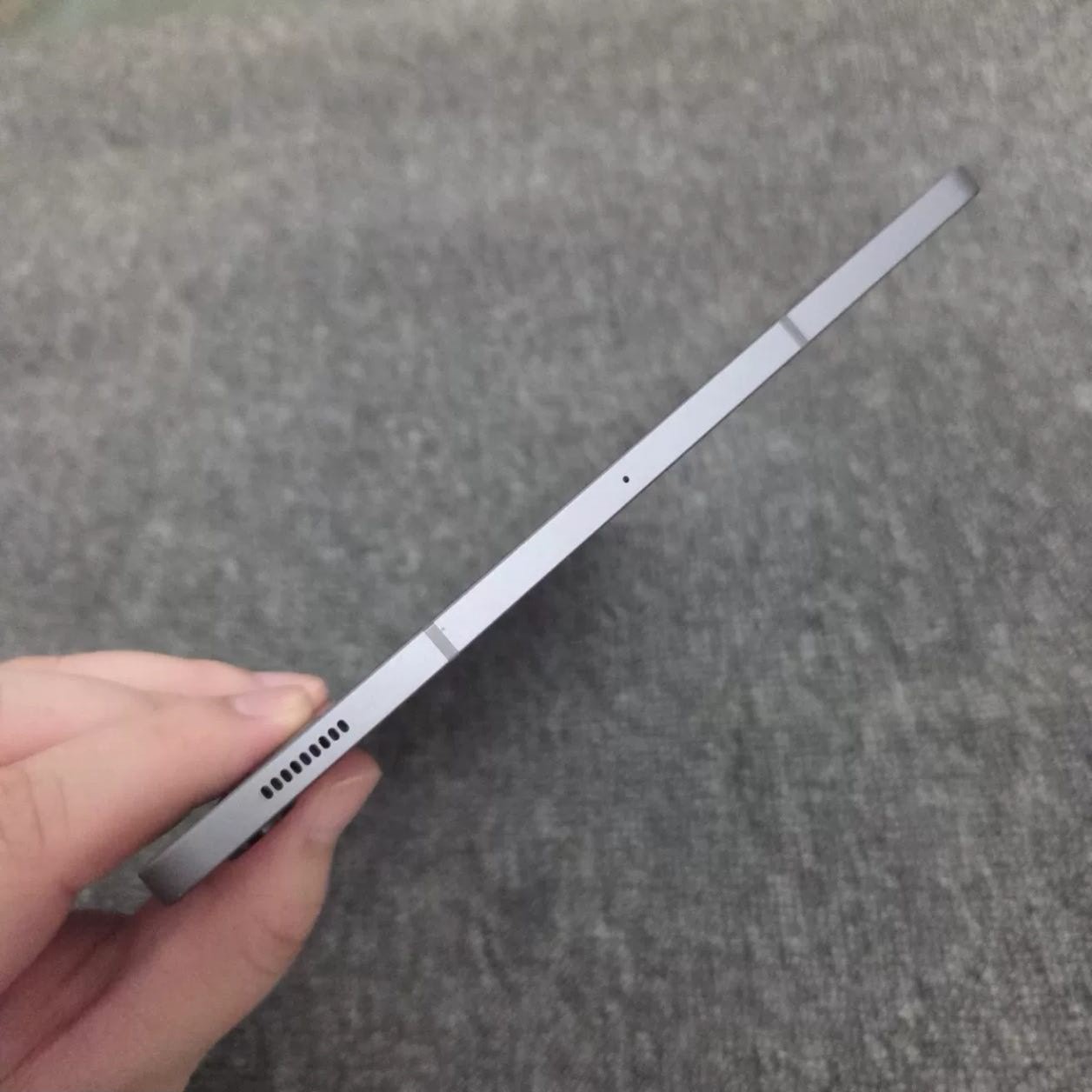 Samsung Galaxy Tab S9 FE+ 12.4″ 120Hz LCD Wi-Fi Tablet