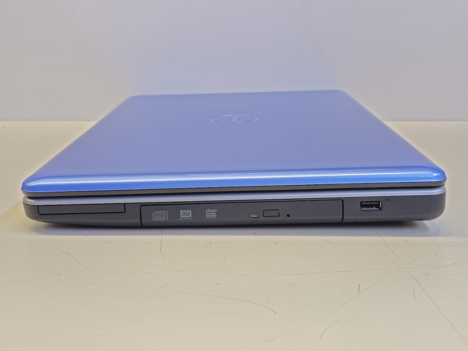 Dell Inspiron 1750 17.3″ Core2Duo T6600 + 4GB + 500GB + Windows 7 Home TESTED
