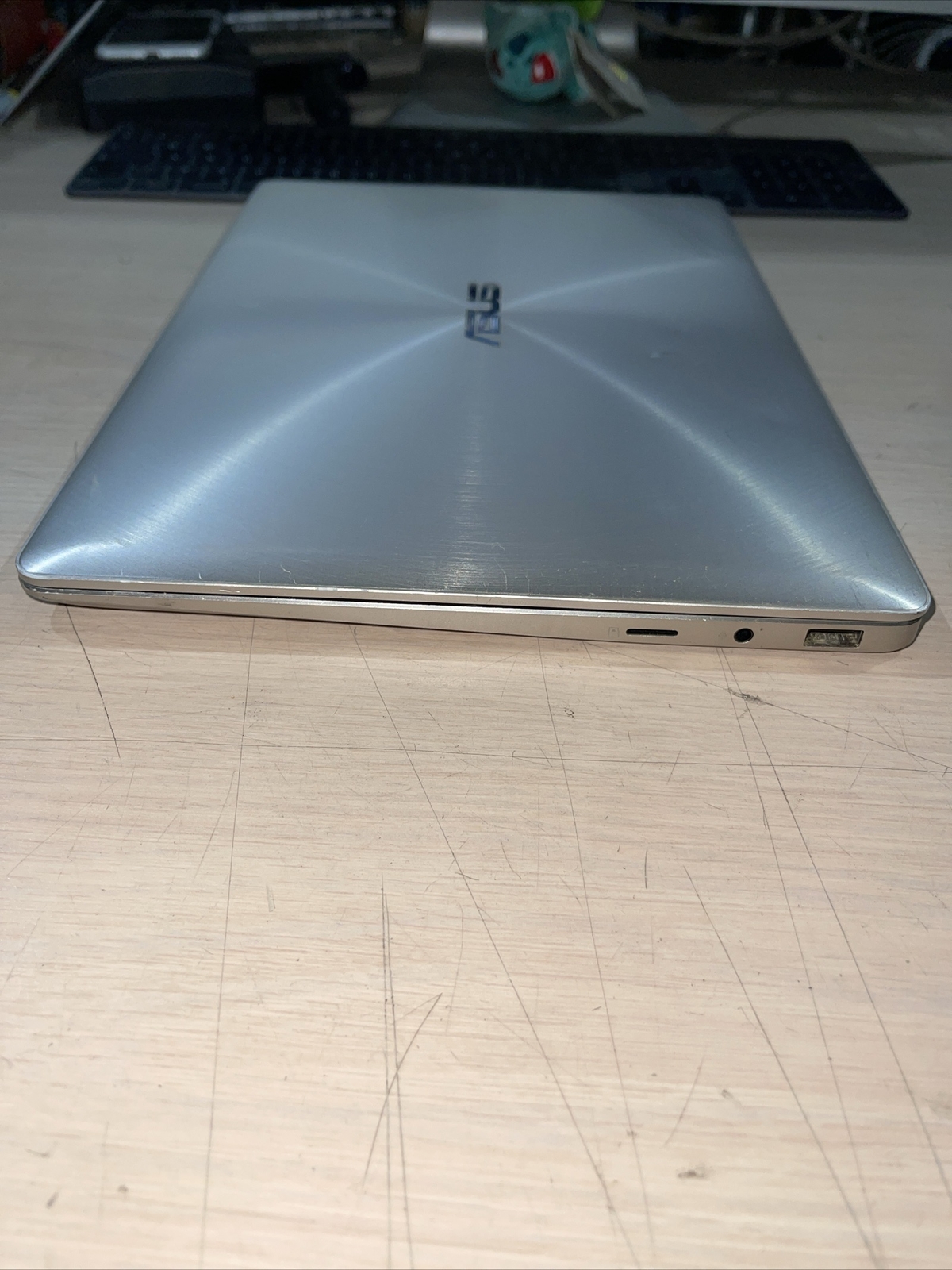 ASUS UX331U Notebook Intel Core i5 8th Gen 8GB RAM NO HD