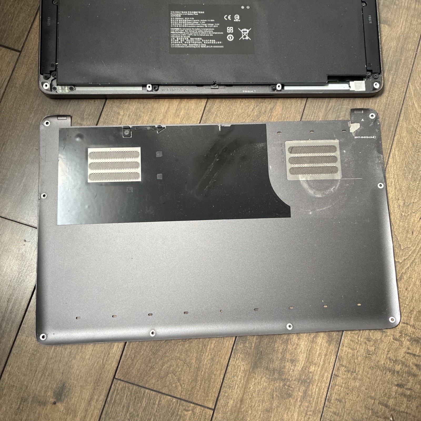 AS IS Razer Blade Stealth 13 RZ09-02394E32 i7-8550U QHD+ 1.8GHz 16GB Ram NO SSD