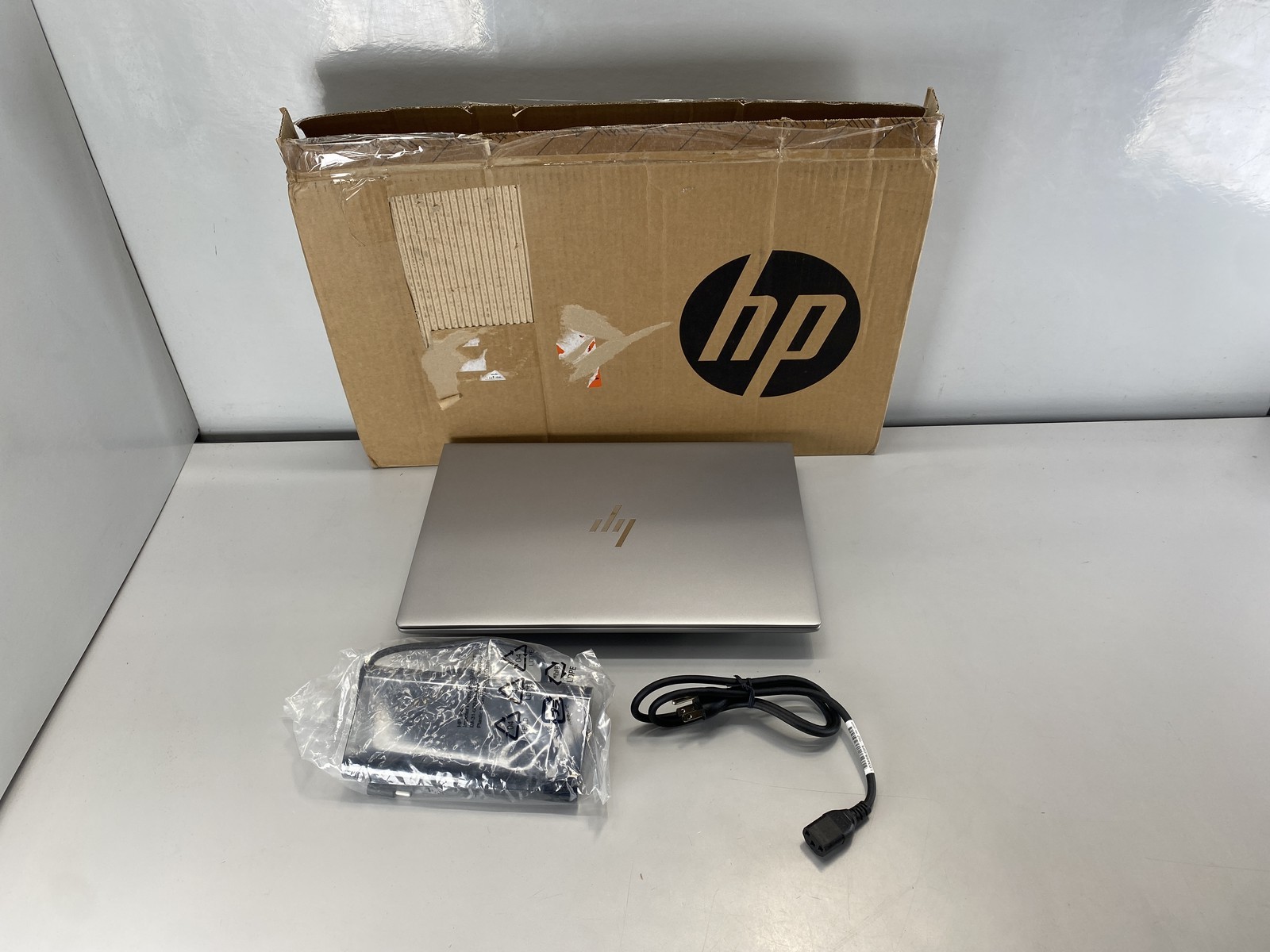 HP Laptop ZBook Fury 16 G11 16″ Intel Core i7-13850HX 1TB RTX 2000- Silver