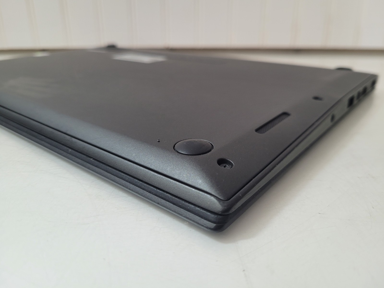 Lenovo ThinkPad X1 Carbon Intel Core i7-5600U 2.6Ghz 8GB Ram No SSD 14″ Laptop