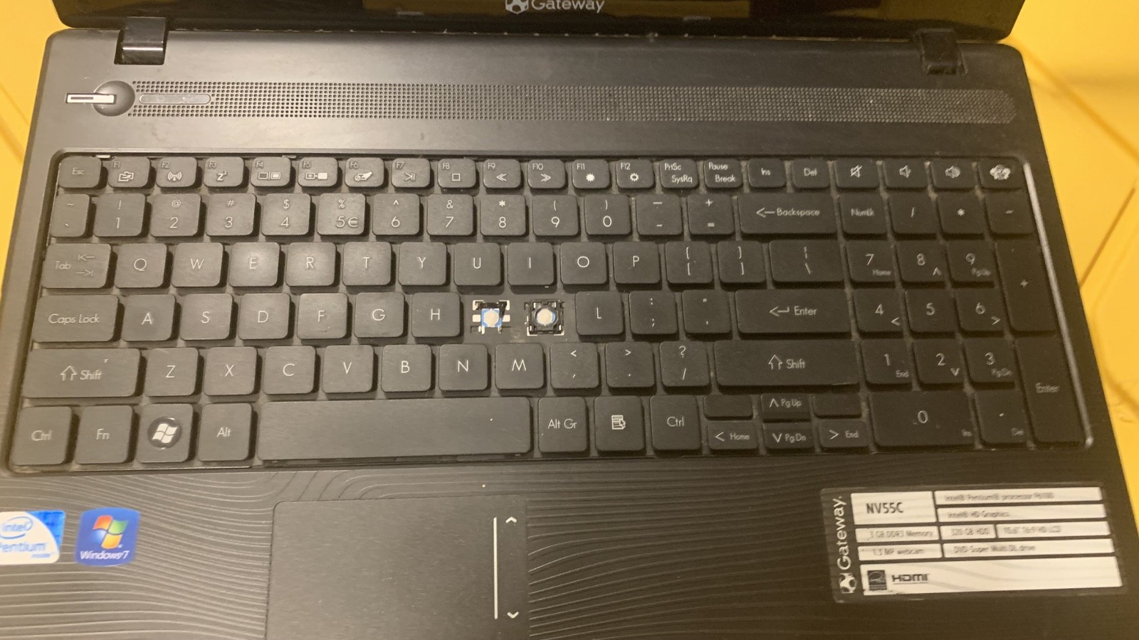 Gateway NV55C Laptop Parts Repair No HDD Untested Boots Missing Keys RAM