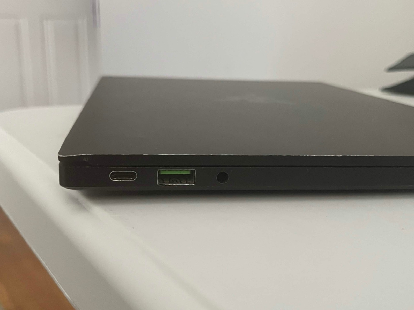 Razer Blade Stealth Late 2020 – OLED TOUCH – i7 – 1650Ti – 16GB – 256GB