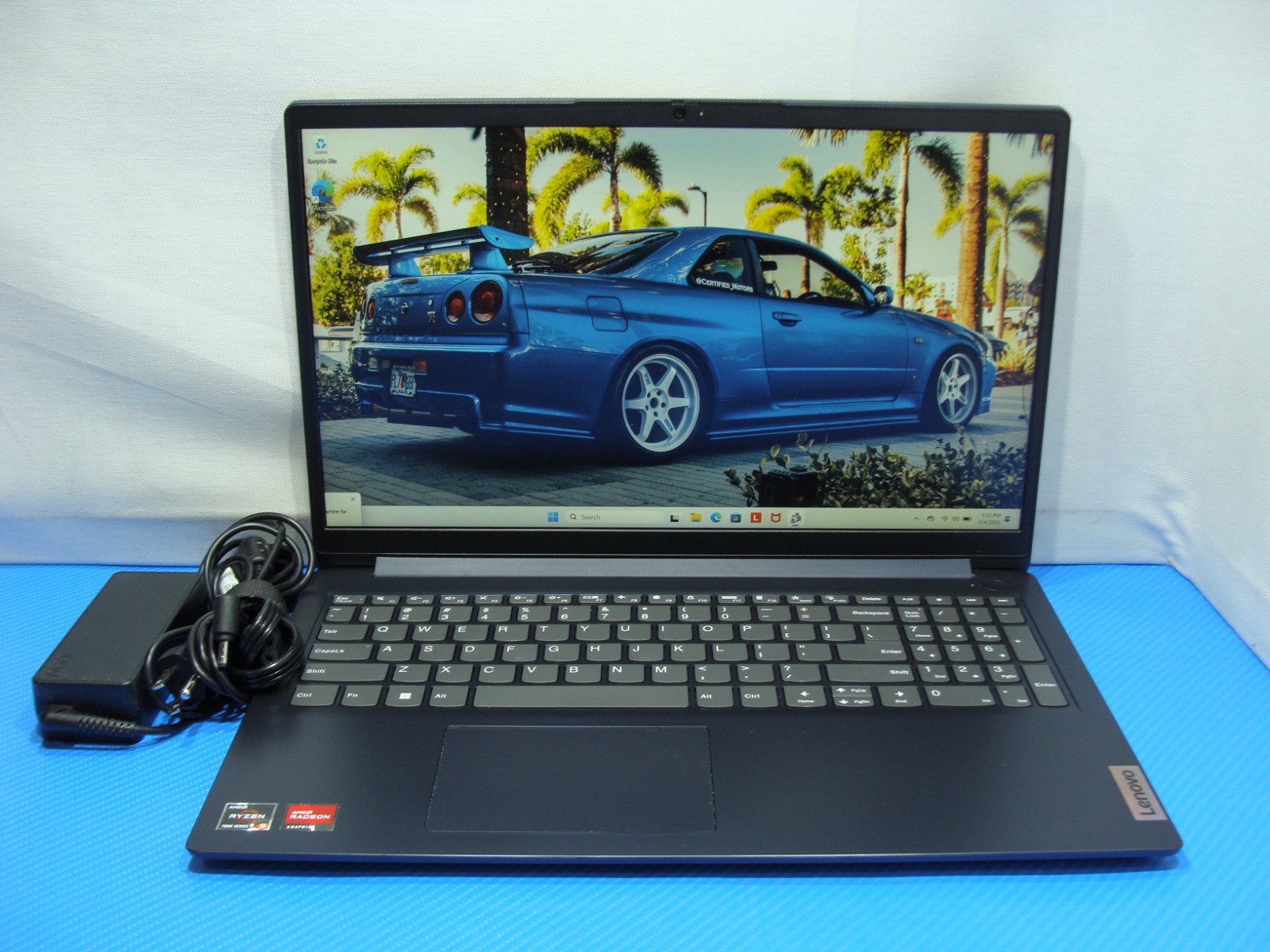Lenovo IdeaPad 1 15AMN7 15.6″ FHD TOUCH Ryzen 5 7520U 2.8Ghz 8GB 256GB Win11Home