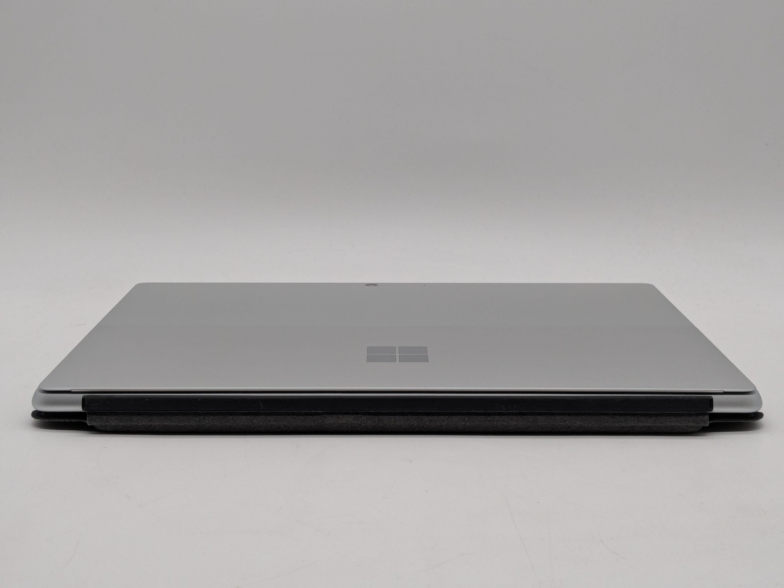 Microsoft Surface Pro 10 2-in-1 13″ ULTRA 5 135U 256GB SSD 8GB W11P 120Hz