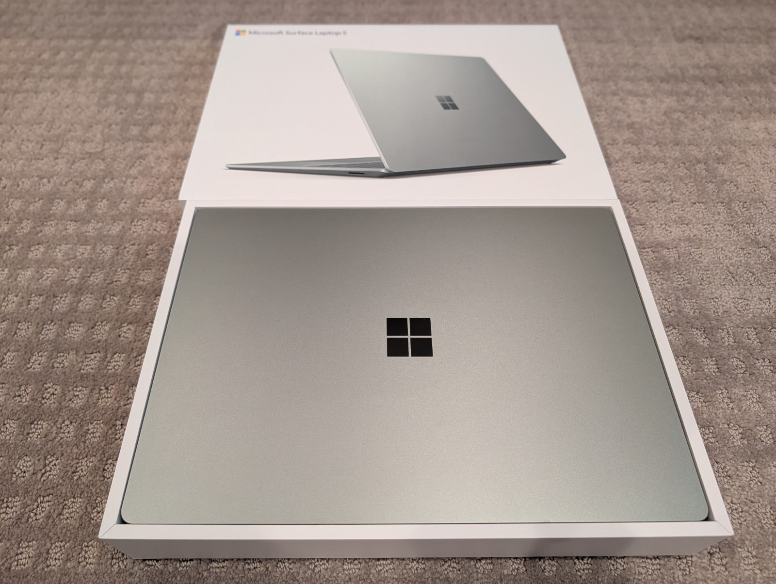 Microsoft Surface Laptop 5 13.5″ (512GB SSD, Intel Core i5 12th Gen., 4.40 GHz)